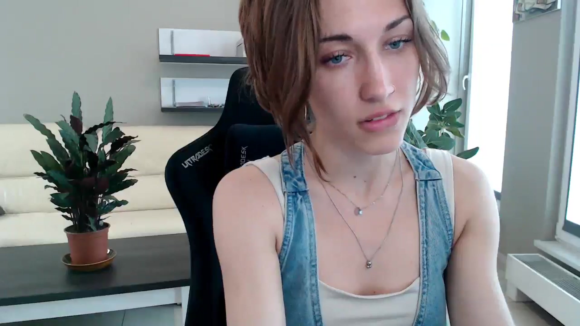 Gallery image thumbnail from GalaxyAnisia's myfreecams stream on, 05/31/2025, 13:31 image 2 of 20