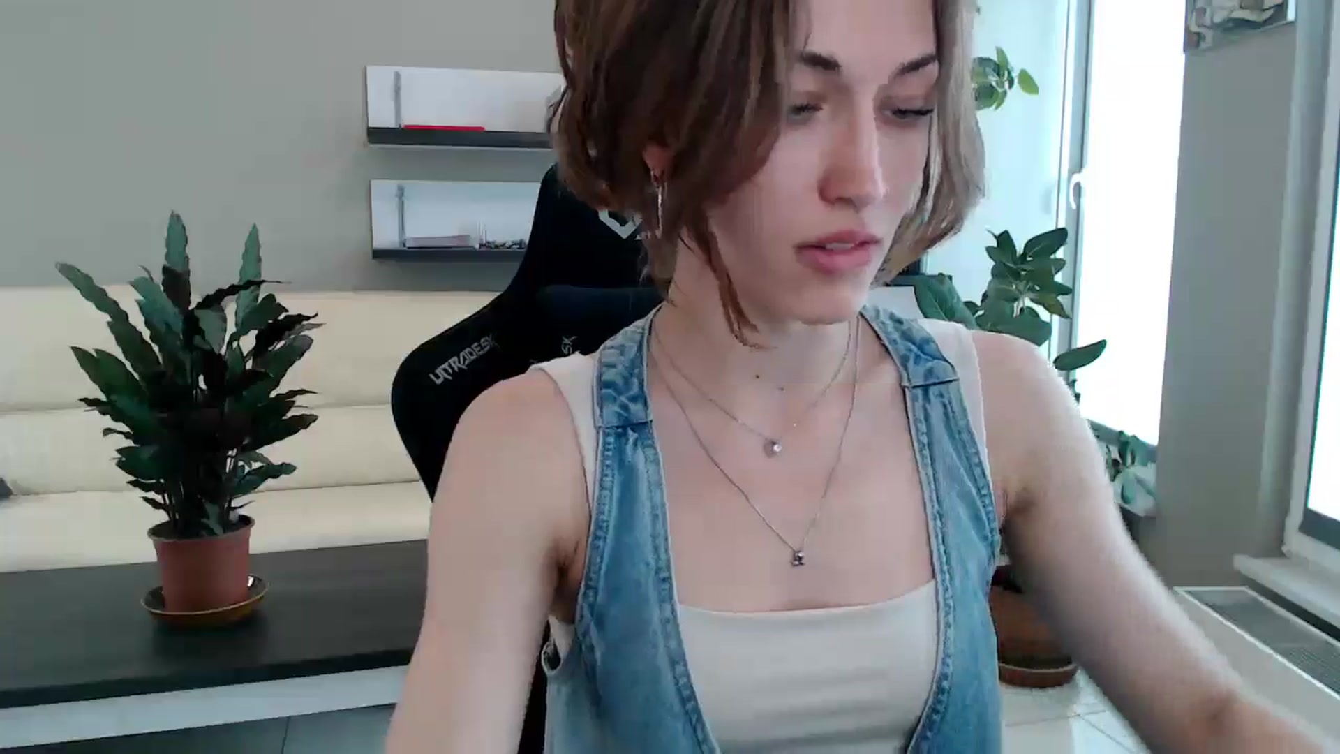 Gallery image thumbnail from GalaxyAnisia's myfreecams stream on, 05/31/2025, 13:31 image 14 of 20