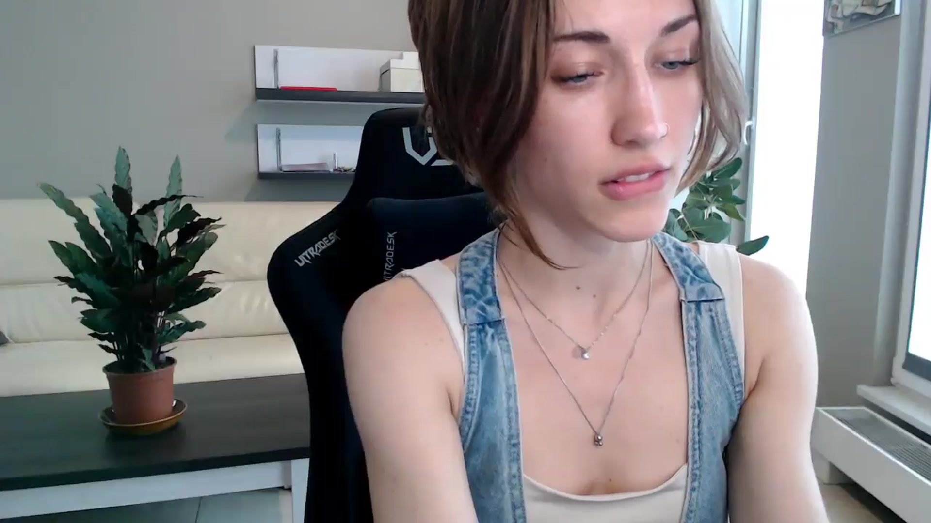 Gallery image thumbnail from GalaxyAnisia's myfreecams stream on, 05/31/2025, 13:31 image 5 of 20