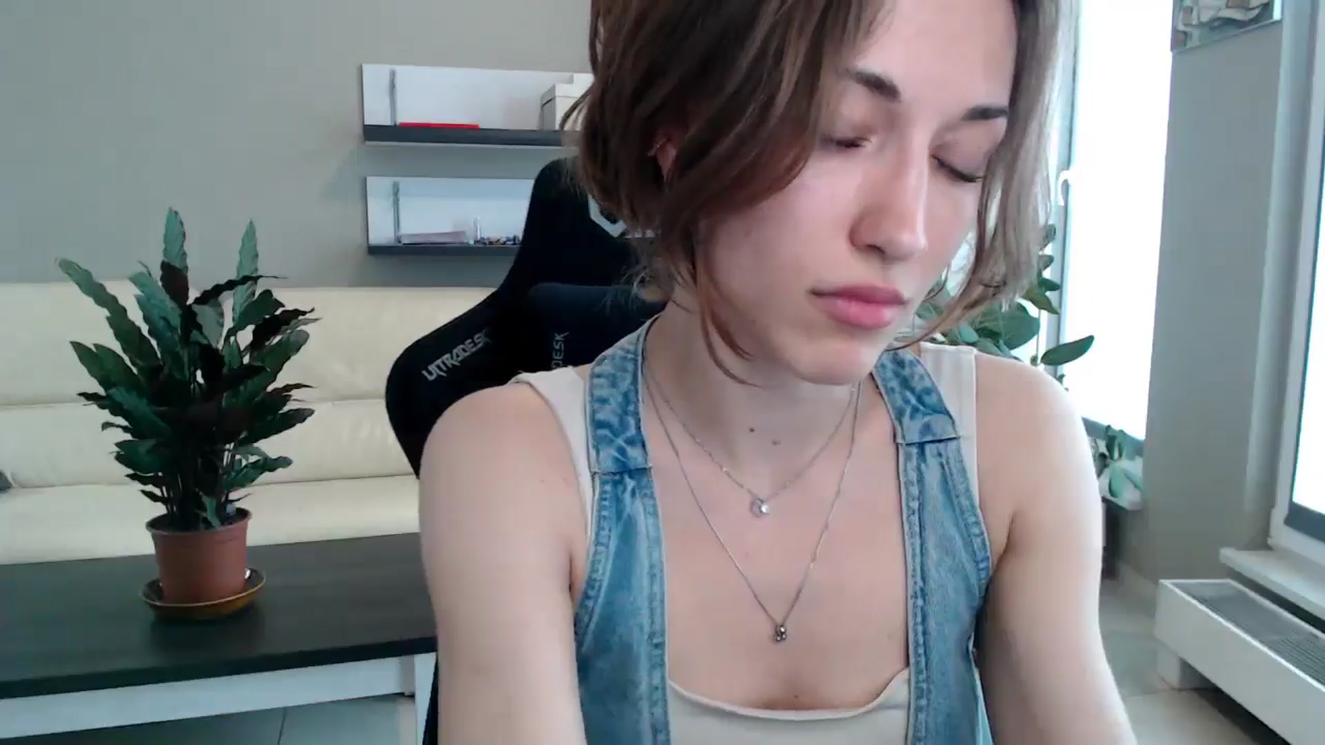 Gallery image thumbnail from GalaxyAnisia's myfreecams stream on, 05/31/2025, 13:31 image 18 of 20
