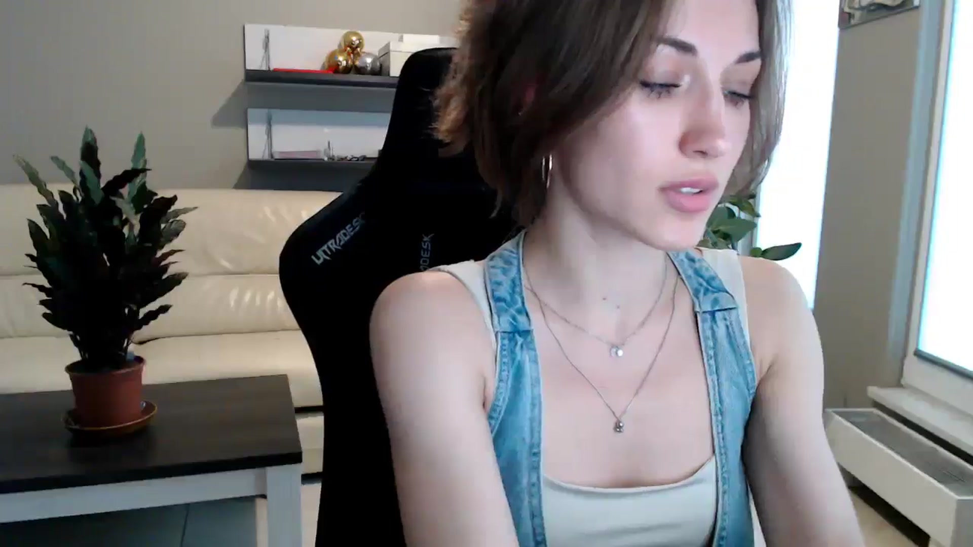 Gallery image thumbnail from GalaxyAnisia's myfreecams stream on, 06/02/2025, 18:07 image 2 of 20