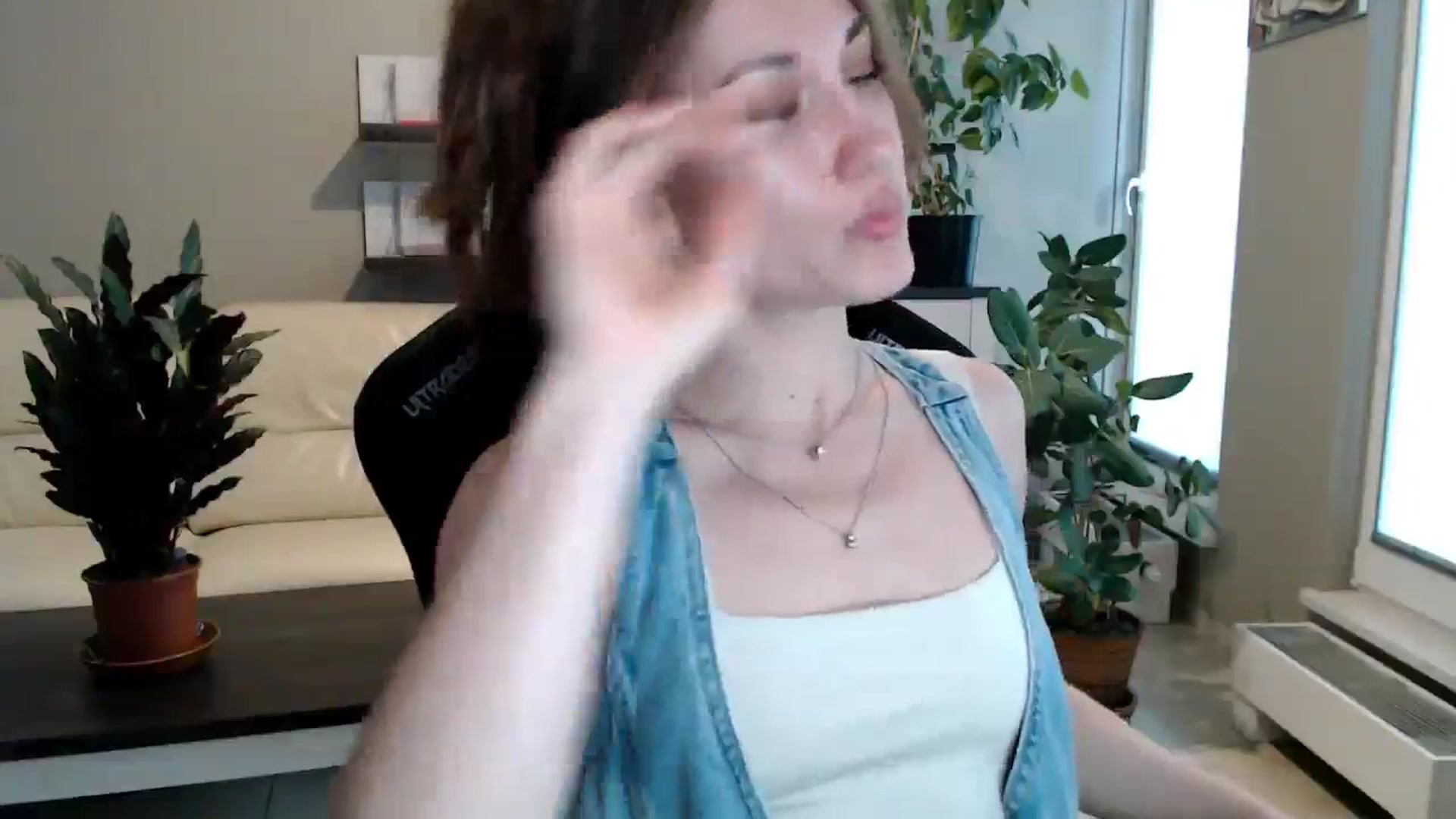 Gallery image thumbnail from GalaxyAnisia's myfreecams stream on, 06/02/2025, 18:07 image 3 of 20