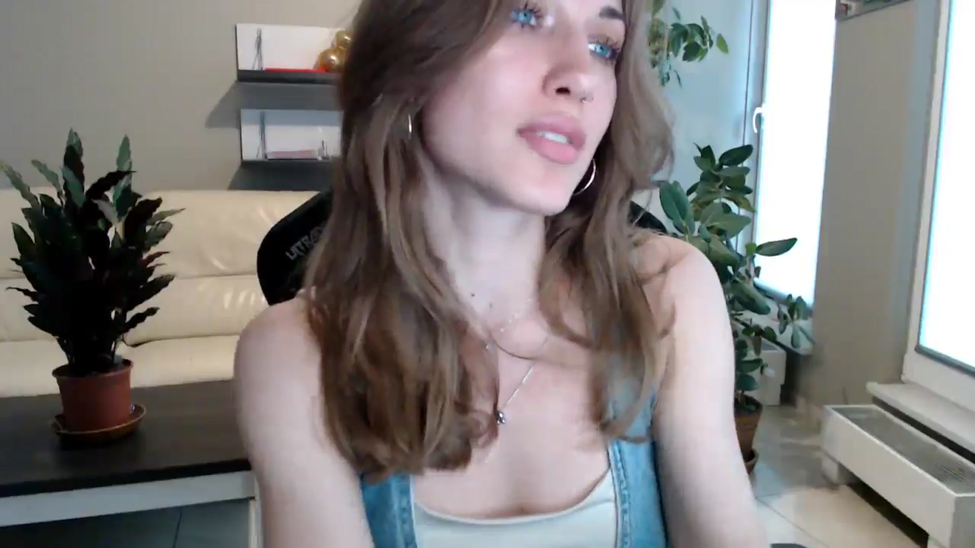 Gallery image thumbnail from GalaxyAnisia's myfreecams stream on, 06/02/2025, 18:07 image 12 of 20