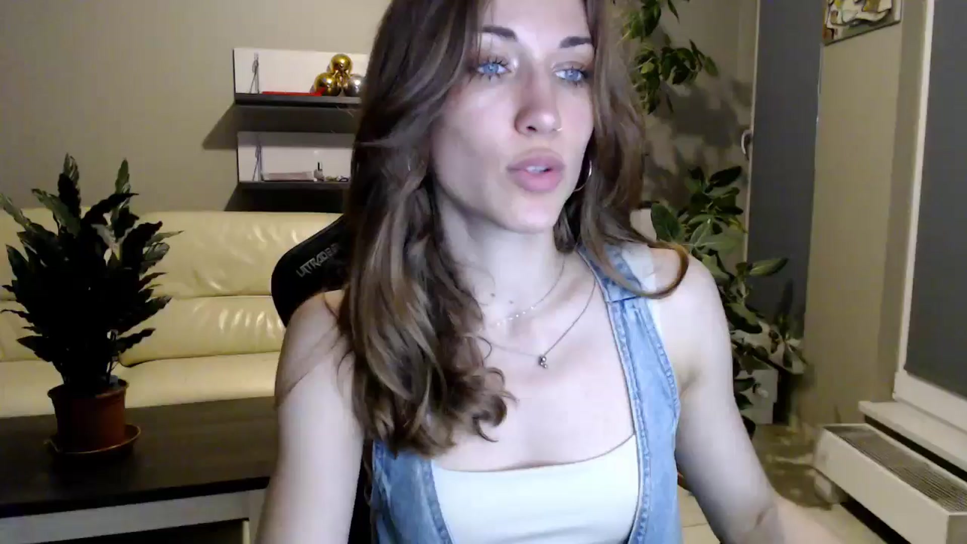Gallery image thumbnail from GalaxyAnisia's myfreecams stream on, 06/02/2025, 19:30 image 20 of 20