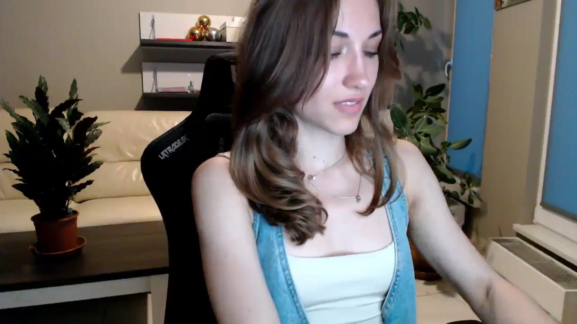 Gallery image thumbnail from GalaxyAnisia's myfreecams stream on, 06/02/2025, 19:30 image 5 of 20