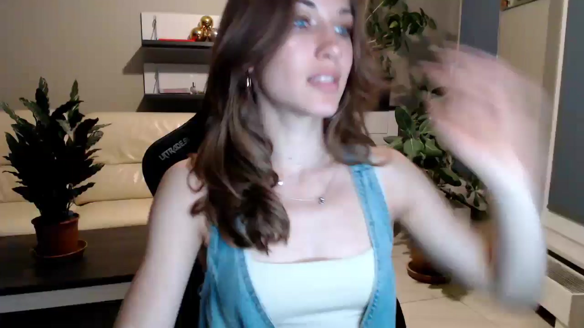 Gallery image thumbnail from GalaxyAnisia's myfreecams stream on, 06/02/2025, 19:30 image 14 of 20