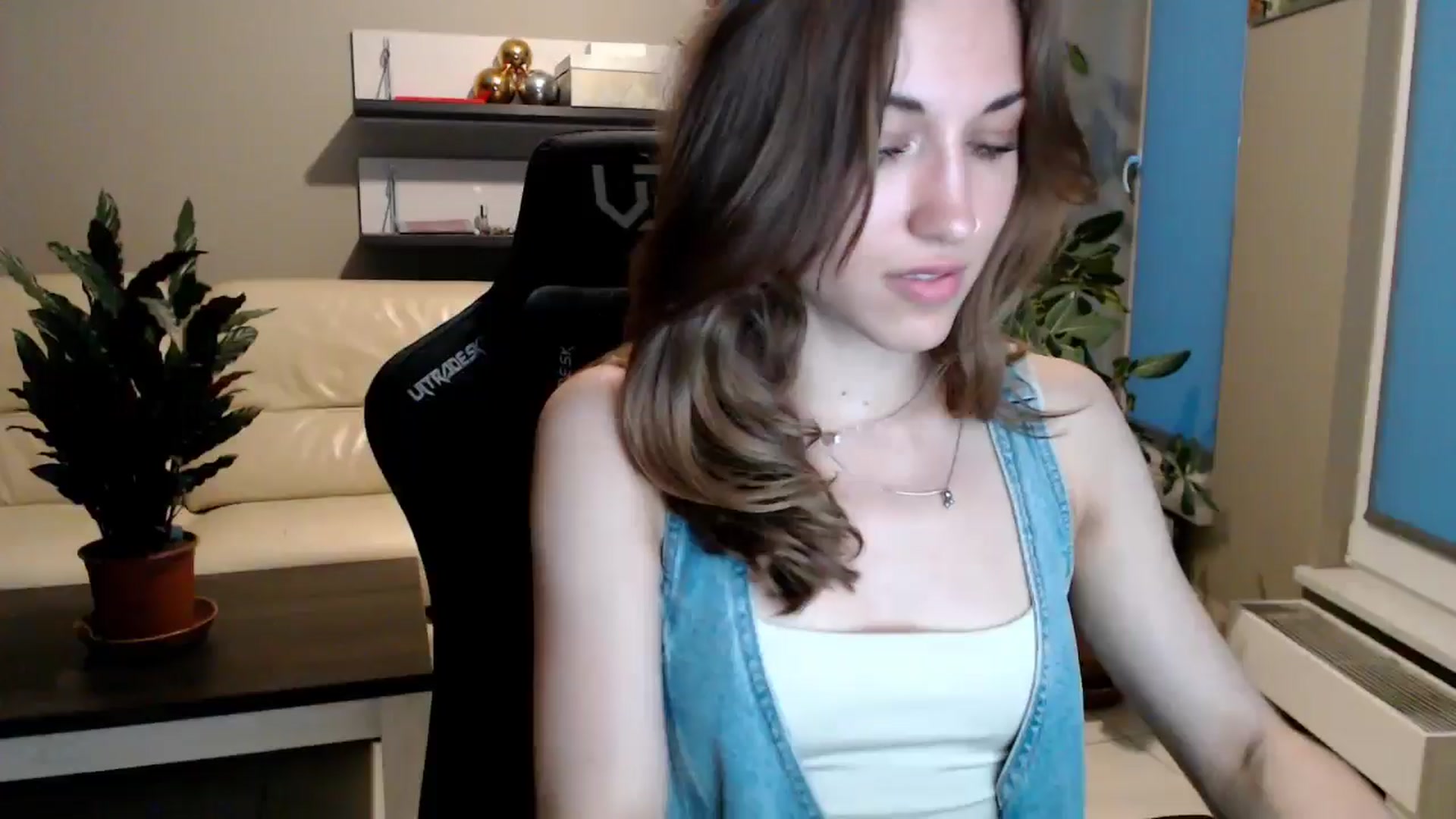 Gallery image thumbnail from GalaxyAnisia's myfreecams stream on, 06/02/2025, 19:30 image 4 of 20