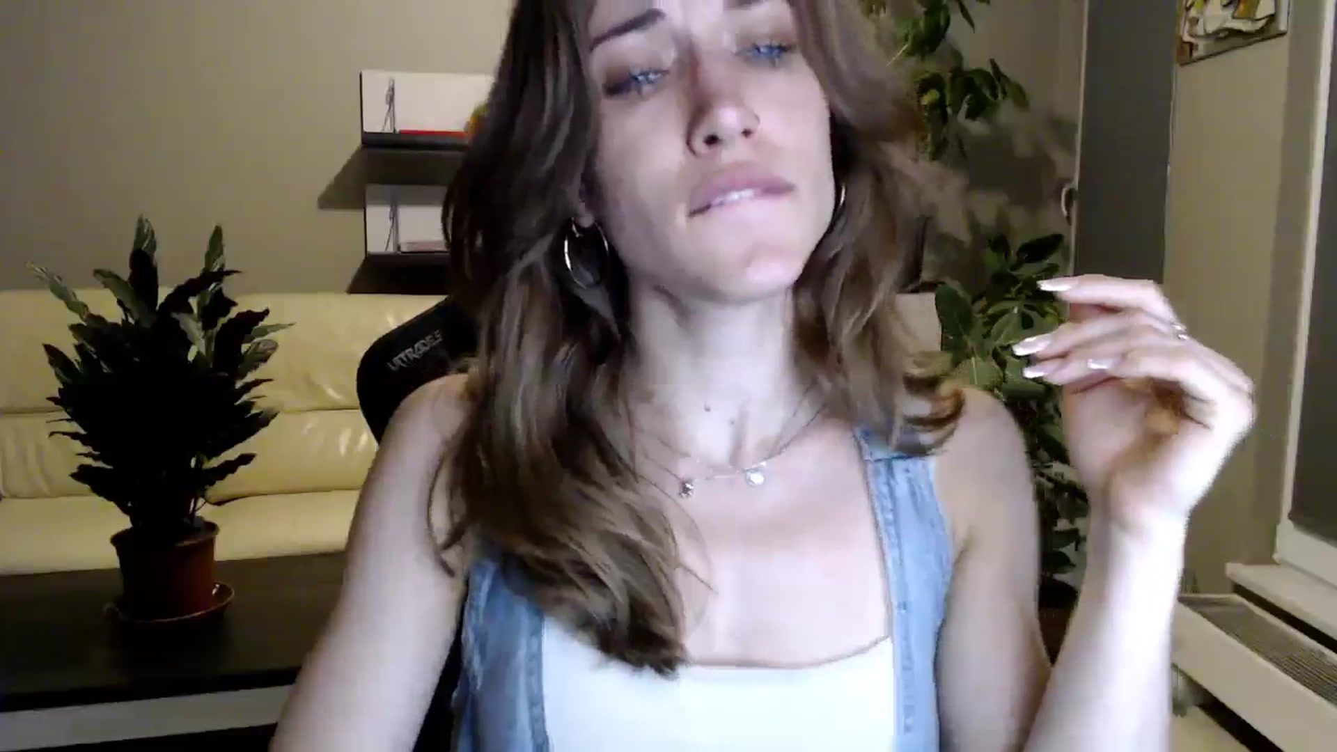 Gallery image thumbnail from GalaxyAnisia's myfreecams stream on, 06/02/2025, 21:25 image 14 of 20