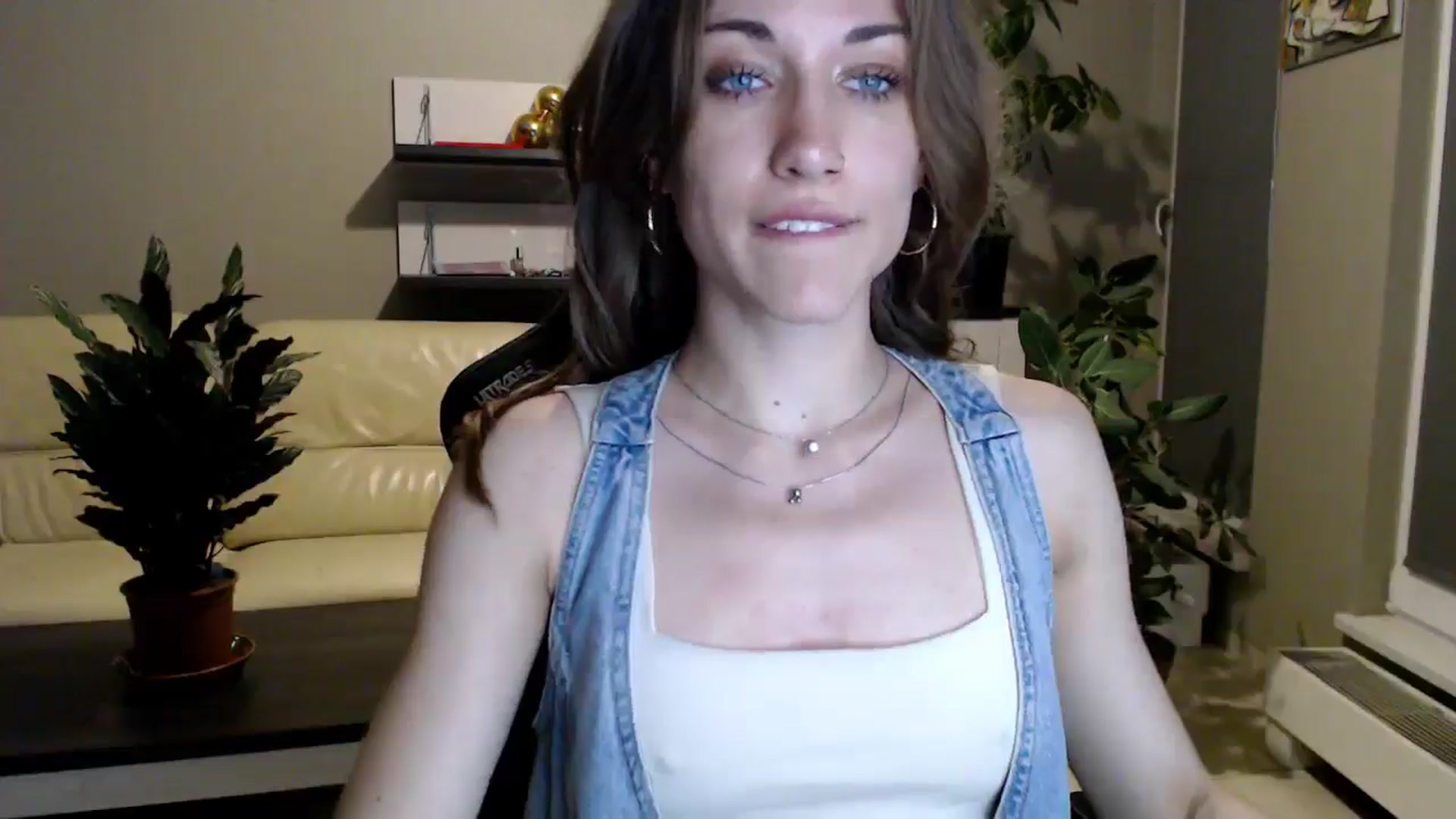 Gallery image thumbnail from GalaxyAnisia's myfreecams stream on, 06/02/2025, 21:25 image 8 of 20