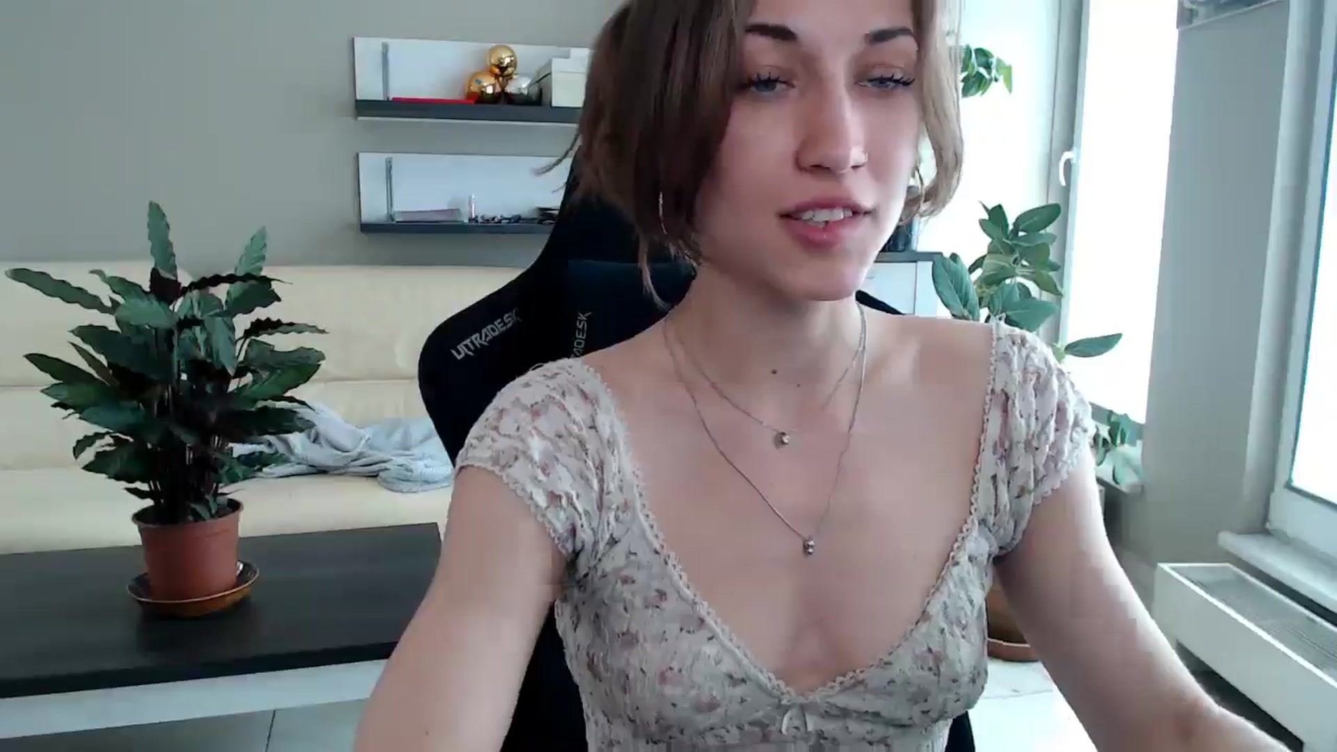 Gallery image thumbnail from GalaxyAnisia's myfreecams stream on, 06/04/2025, 09:52 image 3 of 20