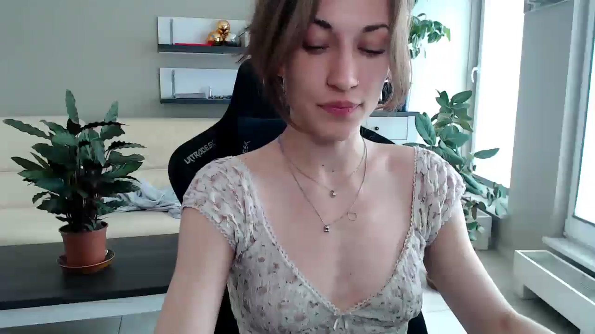 Gallery image thumbnail from GalaxyAnisia's myfreecams stream on, 06/04/2025, 09:52 image 7 of 20