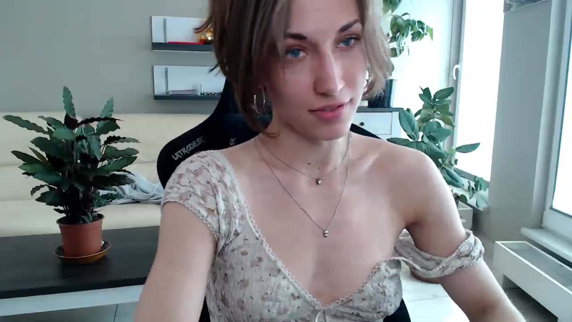 Gallery image thumbnail from GalaxyAnisia's myfreecams stream on, 06/04/2025, 09:52 image 15 of 20