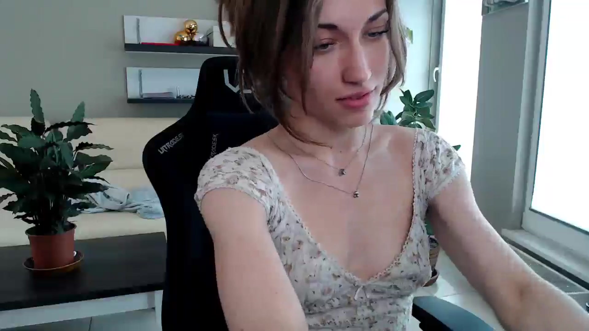 Gallery image thumbnail from GalaxyAnisia's myfreecams stream on, 06/04/2025, 10:56 image 16 of 20