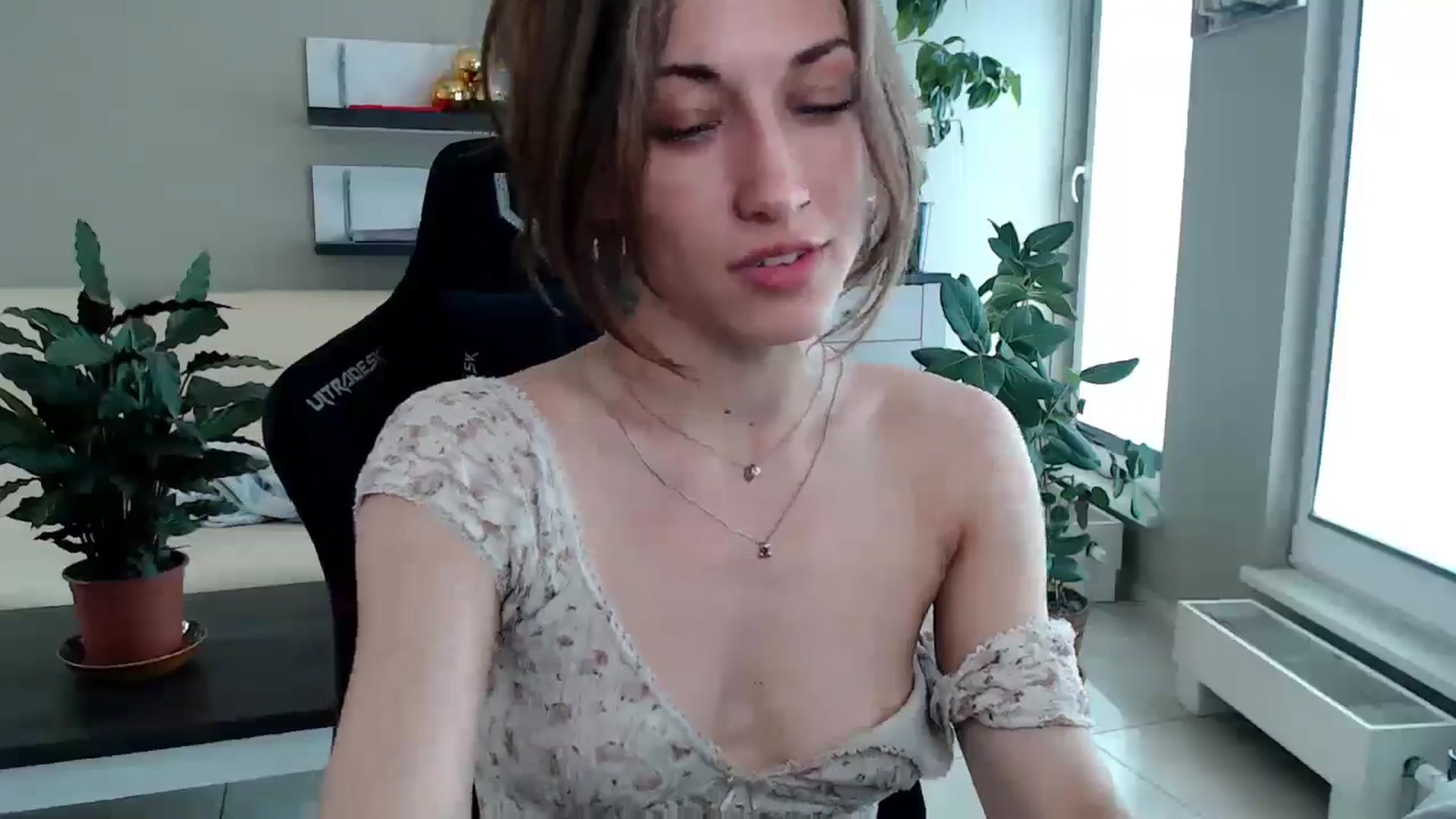 Gallery image thumbnail from GalaxyAnisia's myfreecams stream on, 06/04/2025, 10:56 image 15 of 20