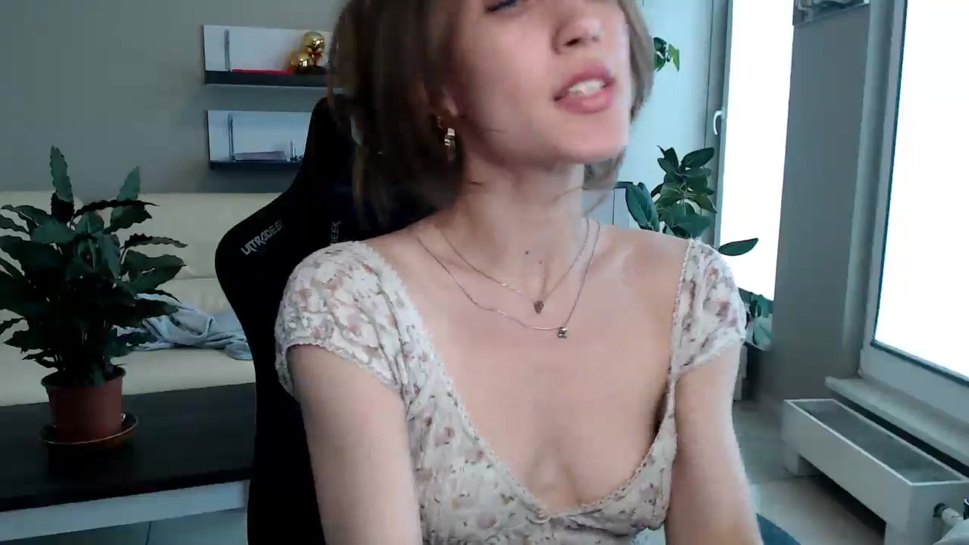 Gallery image thumbnail from GalaxyAnisia's myfreecams stream on, 06/04/2025, 10:56 image 18 of 20