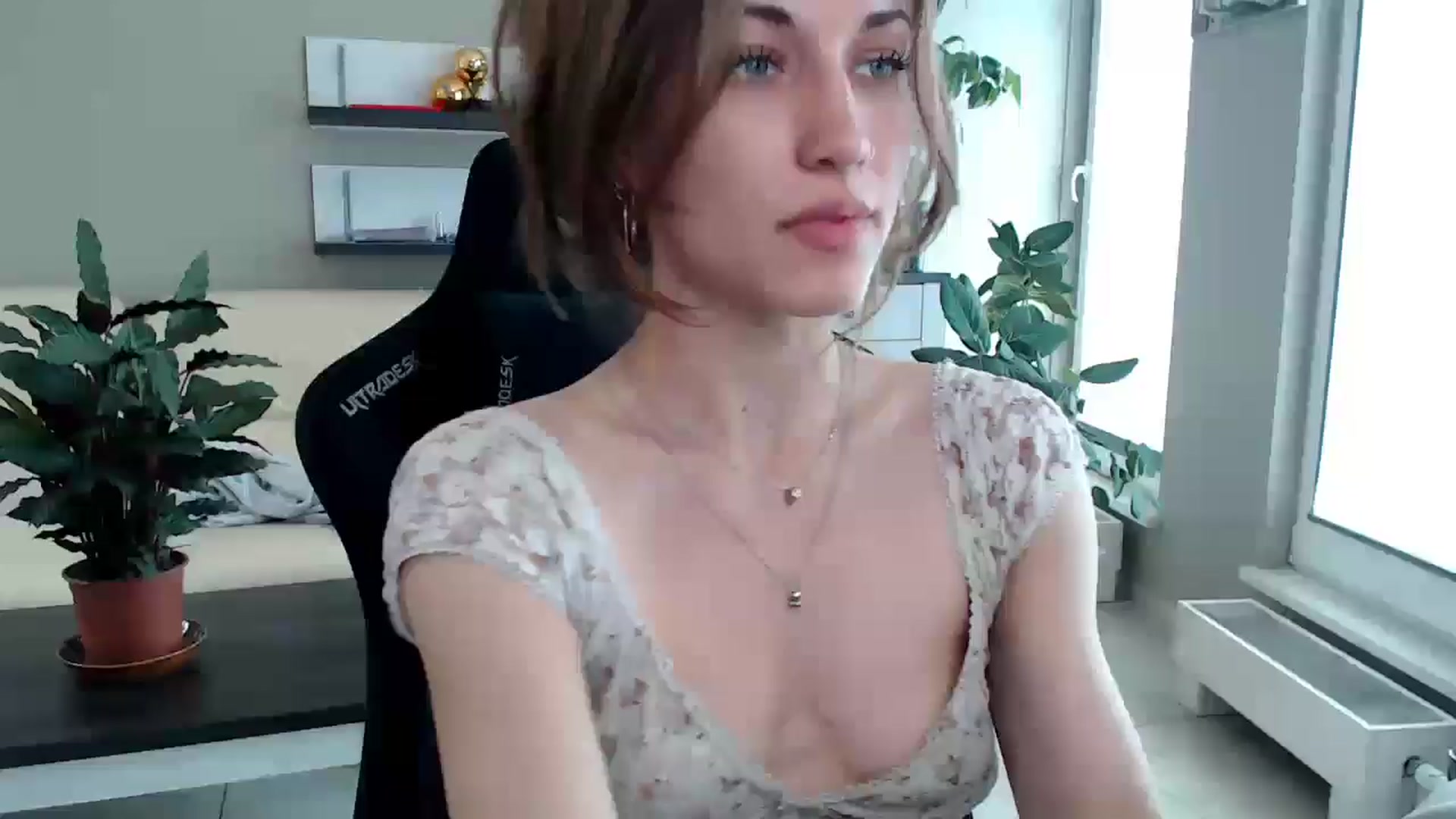 Gallery image thumbnail from GalaxyAnisia's myfreecams stream on, 06/04/2025, 10:56 image 11 of 20