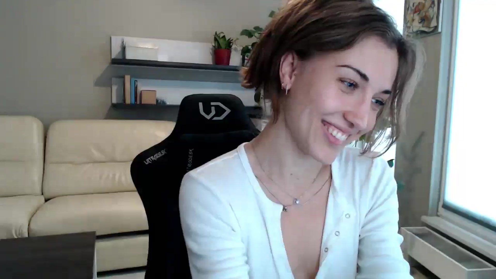 Gallery image thumbnail from GalaxyAnisia's myfreecams stream on, 06/07/2025, 15:45 image 7 of 20