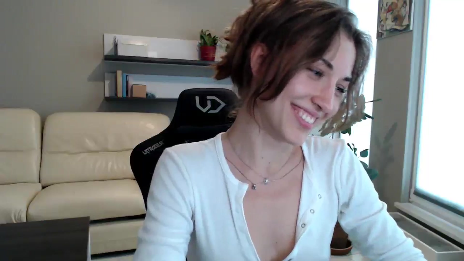 Gallery image thumbnail from GalaxyAnisia's myfreecams stream on, 06/07/2025, 15:45 image 4 of 20