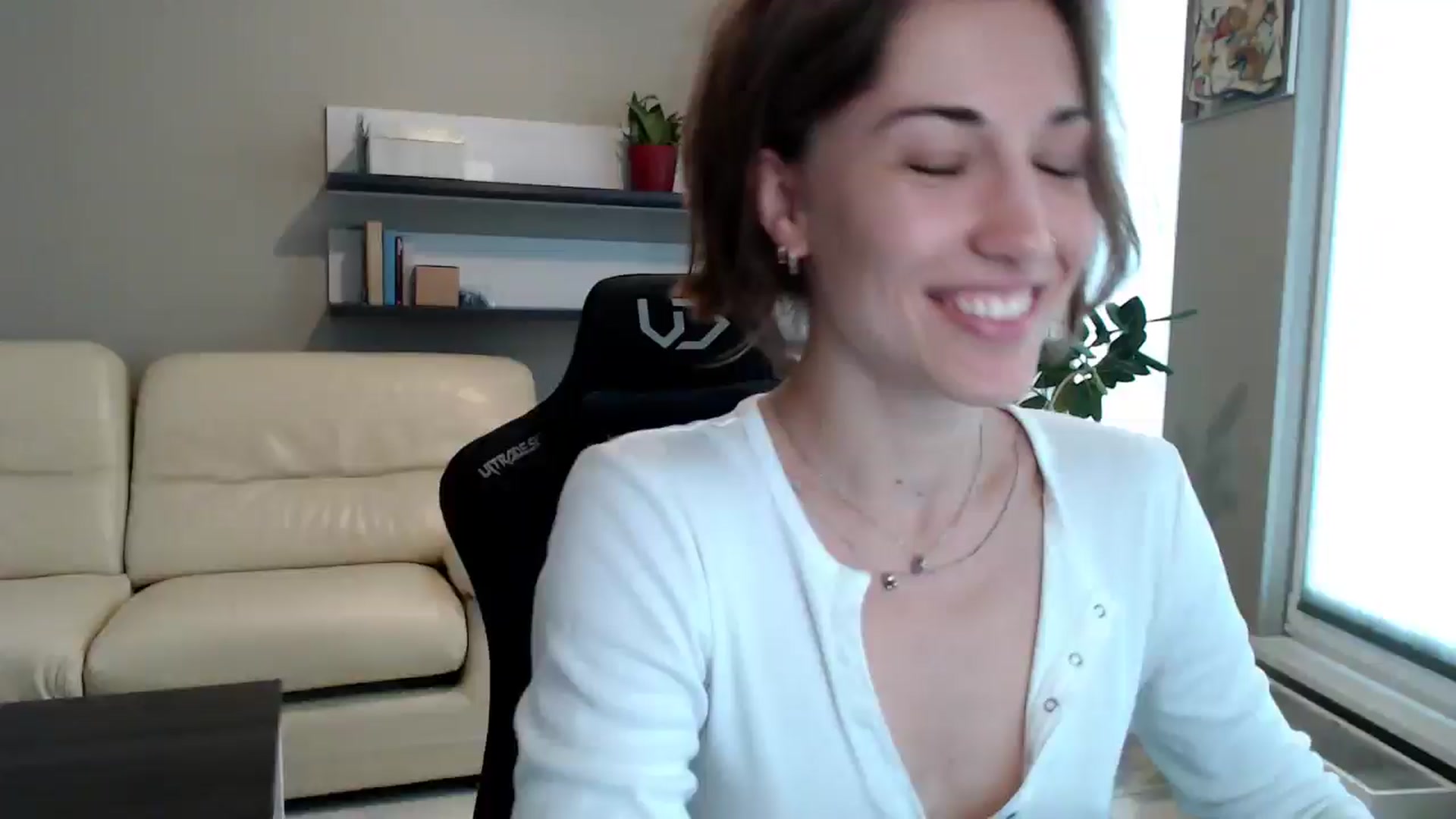 Gallery image thumbnail from GalaxyAnisia's myfreecams stream on, 06/07/2025, 15:45 image 3 of 20