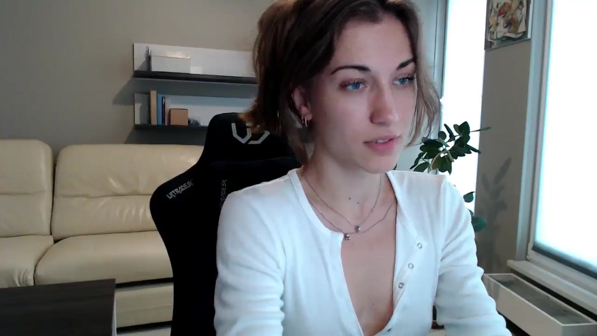 Gallery image thumbnail from GalaxyAnisia's myfreecams stream on, 06/07/2025, 15:45 image 9 of 20
