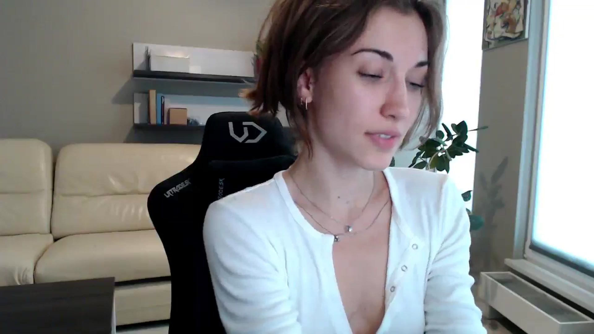 Gallery image thumbnail from GalaxyAnisia's myfreecams stream on, 06/07/2025, 15:45 image 11 of 20