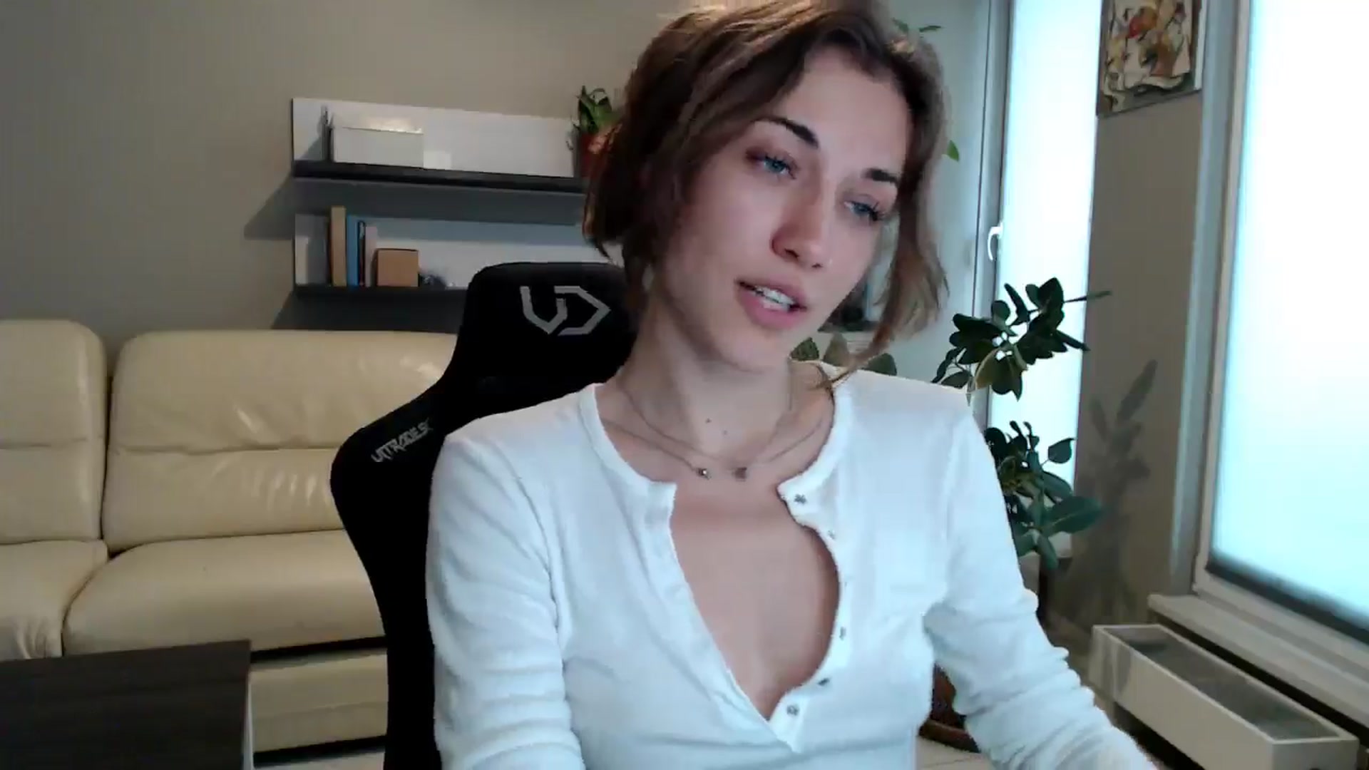 Gallery image thumbnail from GalaxyAnisia's myfreecams stream on, 06/07/2025, 16:13 image 9 of 20