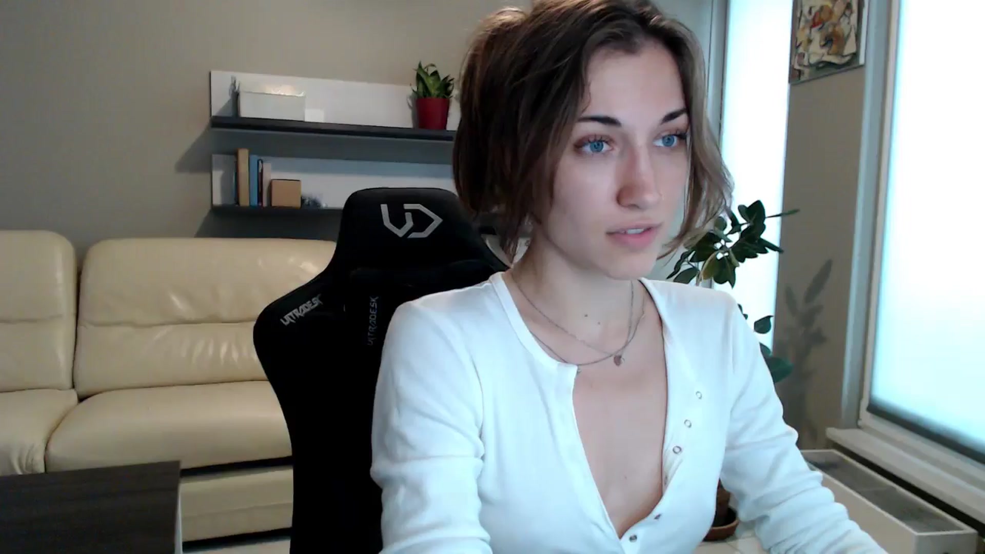 Gallery image thumbnail from GalaxyAnisia's myfreecams stream on, 06/07/2025, 16:13 image 5 of 20