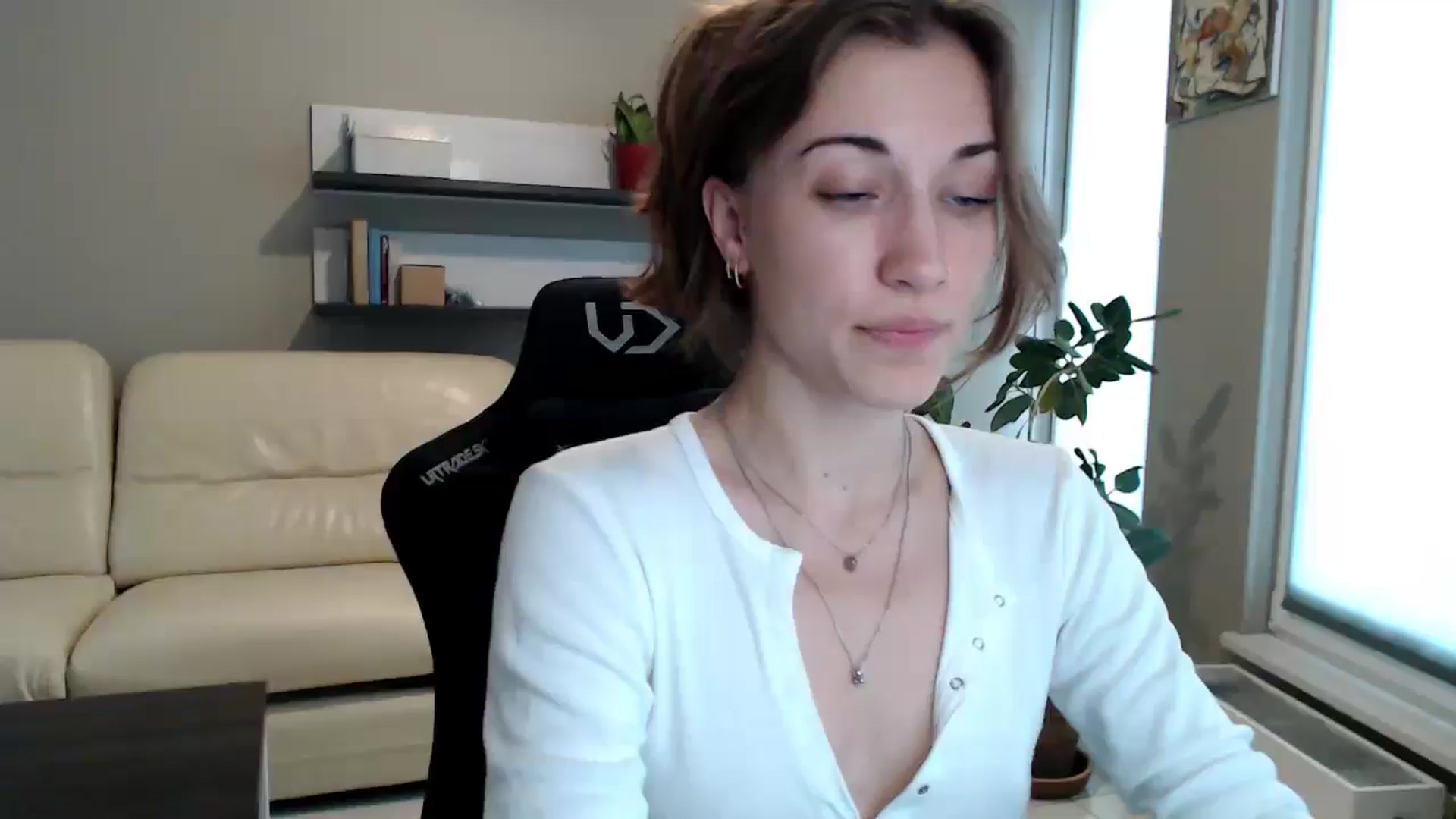 Gallery image thumbnail from GalaxyAnisia's myfreecams stream on, 06/07/2025, 16:13 image 15 of 20