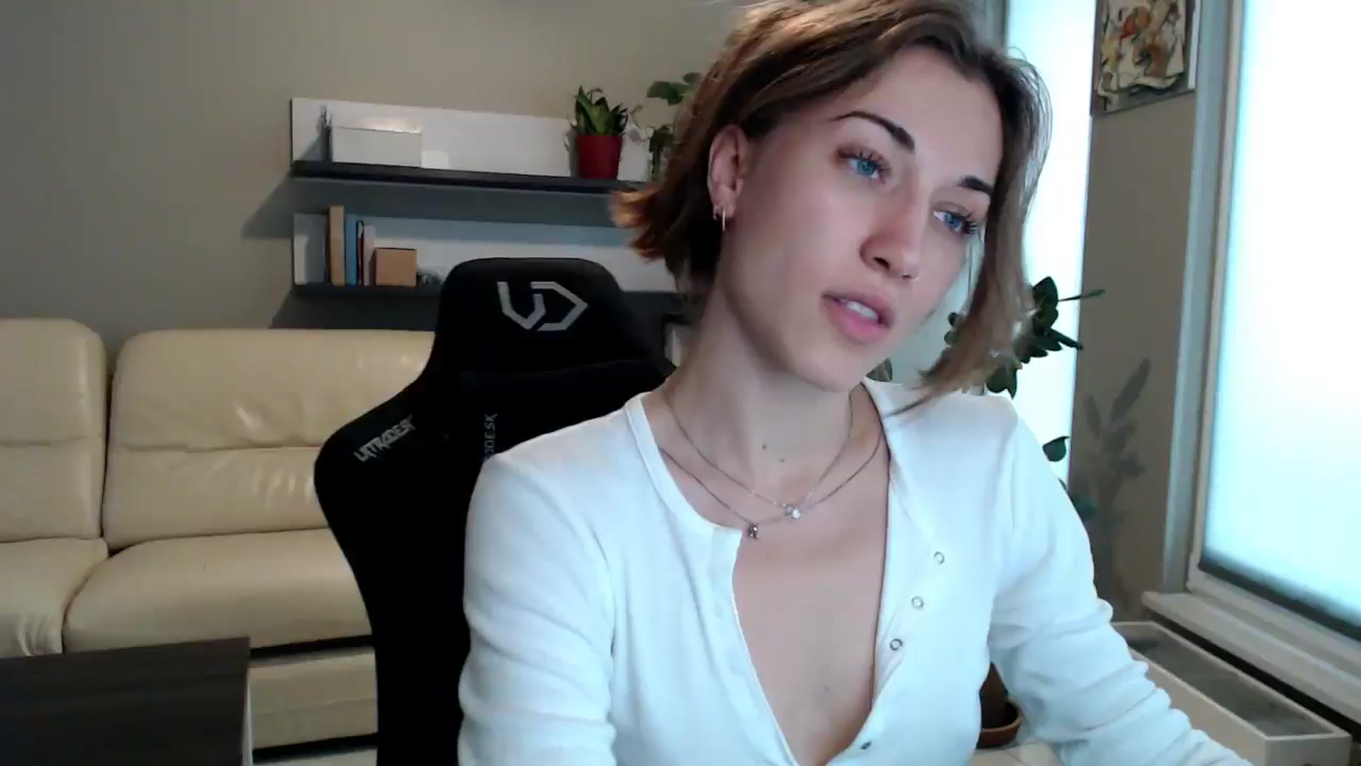 Gallery image thumbnail from GalaxyAnisia's myfreecams stream on, 06/07/2025, 16:13 image 1 of 20