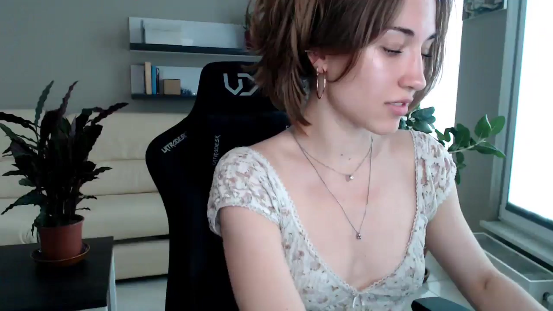 Gallery image thumbnail from GalaxyAnisia's myfreecams stream on, 06/10/2025, 16:08 image 6 of 20