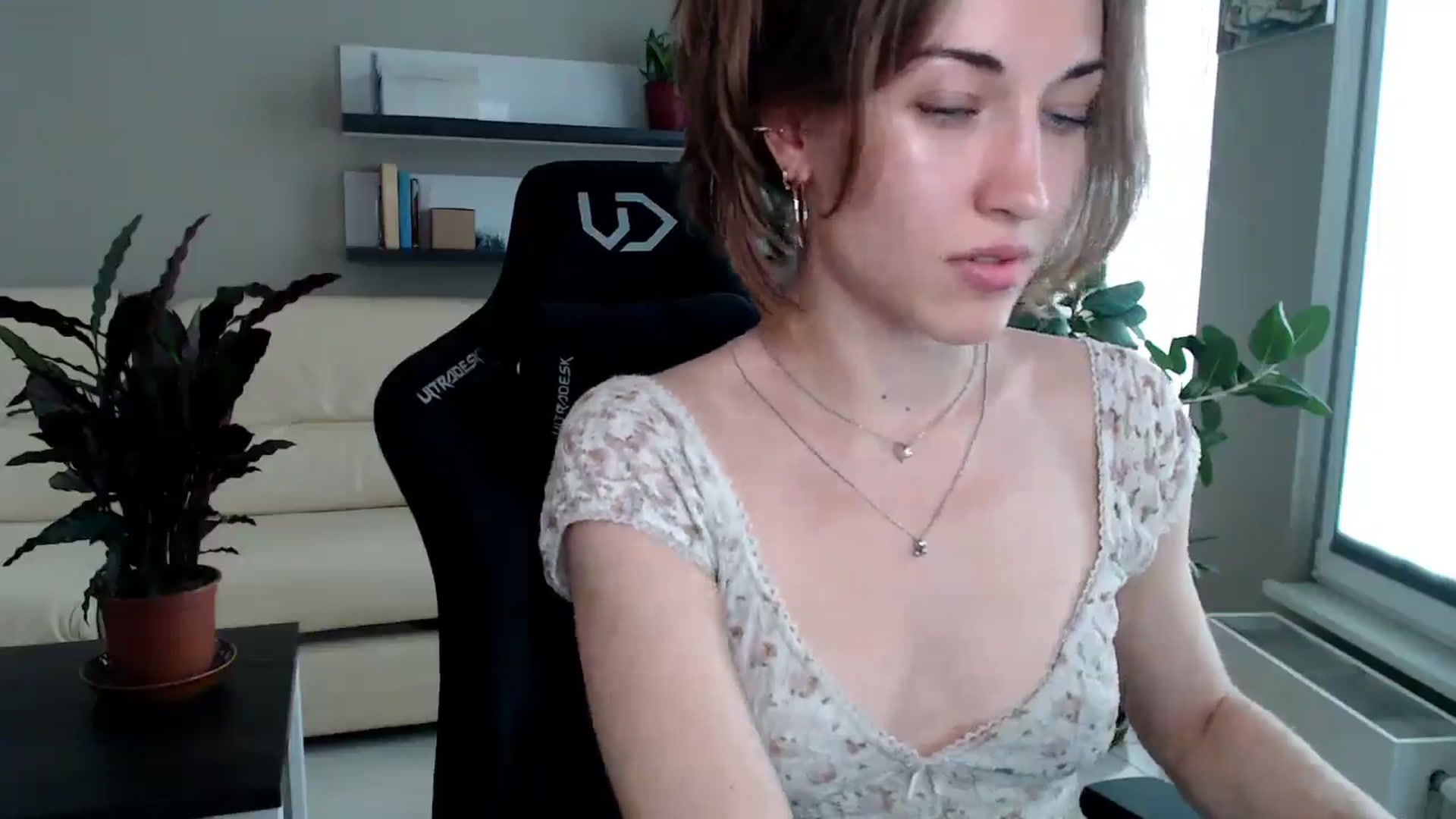 Gallery image thumbnail from GalaxyAnisia's myfreecams stream on, 06/10/2025, 16:08 image 5 of 20