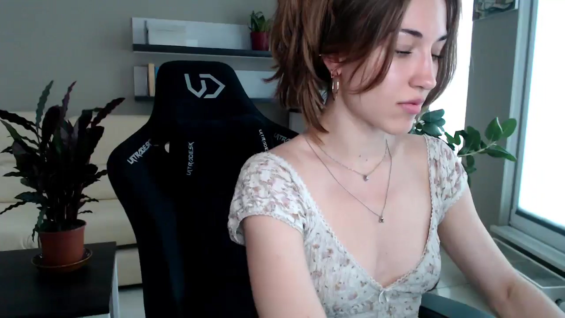 Gallery image thumbnail from GalaxyAnisia's myfreecams stream on, 06/10/2025, 16:08 image 13 of 20