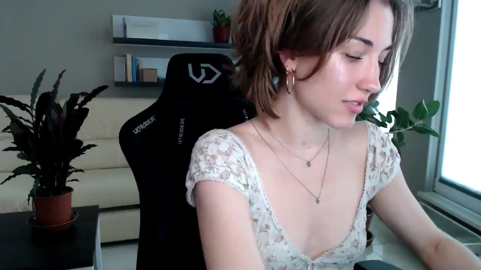 Gallery image thumbnail from GalaxyAnisia's myfreecams stream on, 06/10/2025, 16:08 image 10 of 20