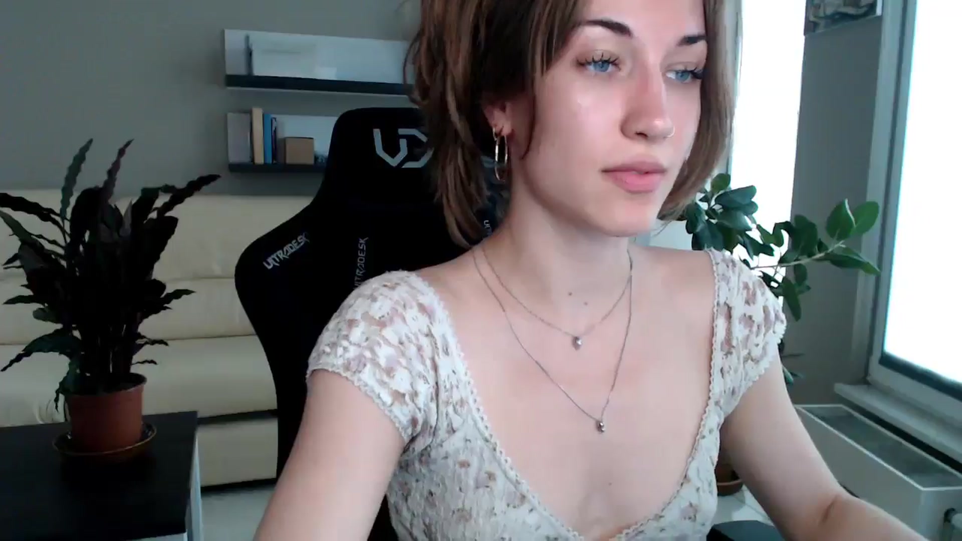 Gallery image thumbnail from GalaxyAnisia's myfreecams stream on, 06/10/2025, 16:08 image 8 of 20