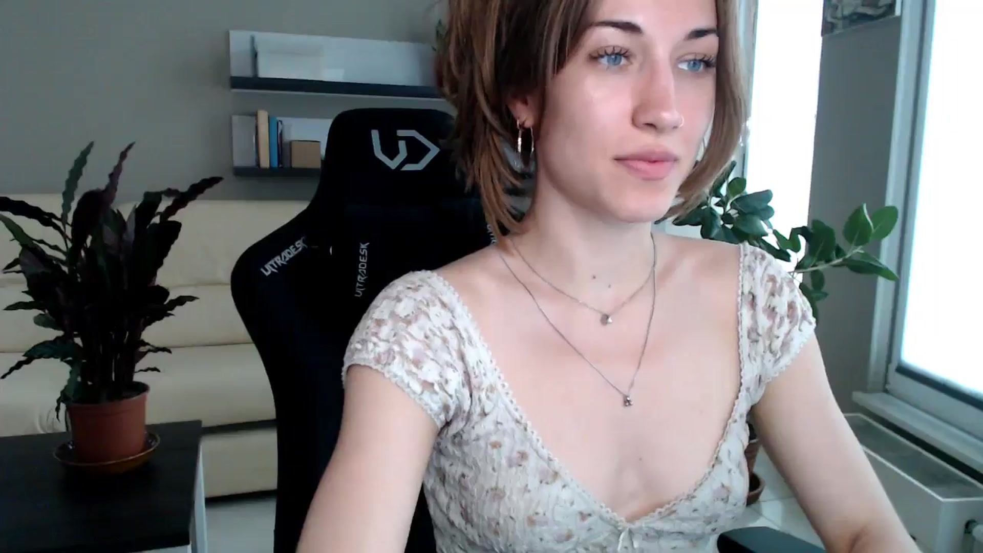 Gallery image thumbnail from GalaxyAnisia's myfreecams stream on, 06/10/2025, 16:08 image 9 of 20