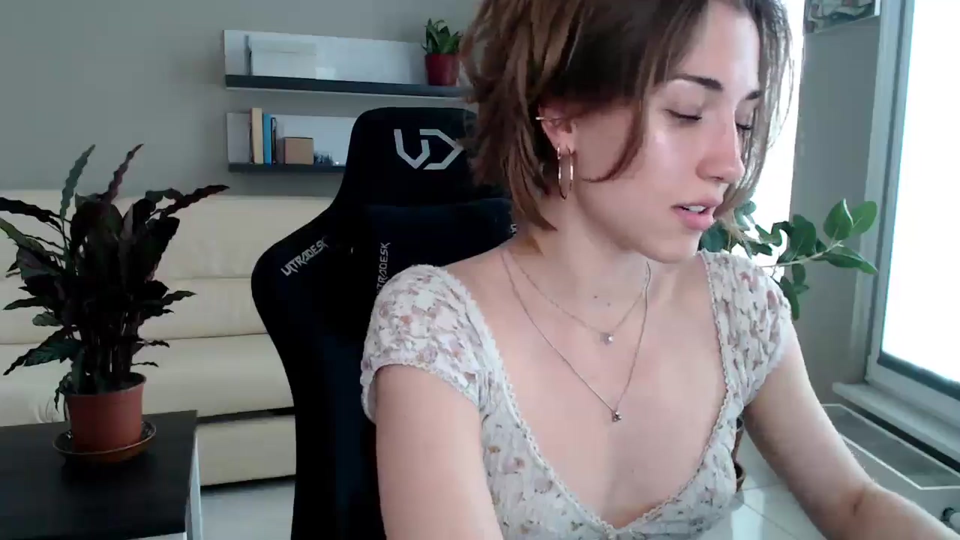 Gallery image thumbnail from GalaxyAnisia's myfreecams stream on, 06/10/2025, 16:08 image 2 of 20