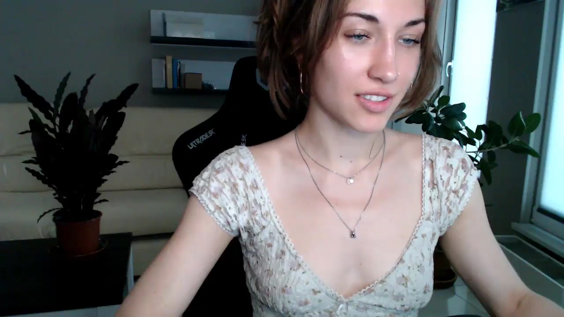 Gallery image thumbnail from GalaxyAnisia's myfreecams stream on, 06/10/2025, 16:54 image 17 of 20