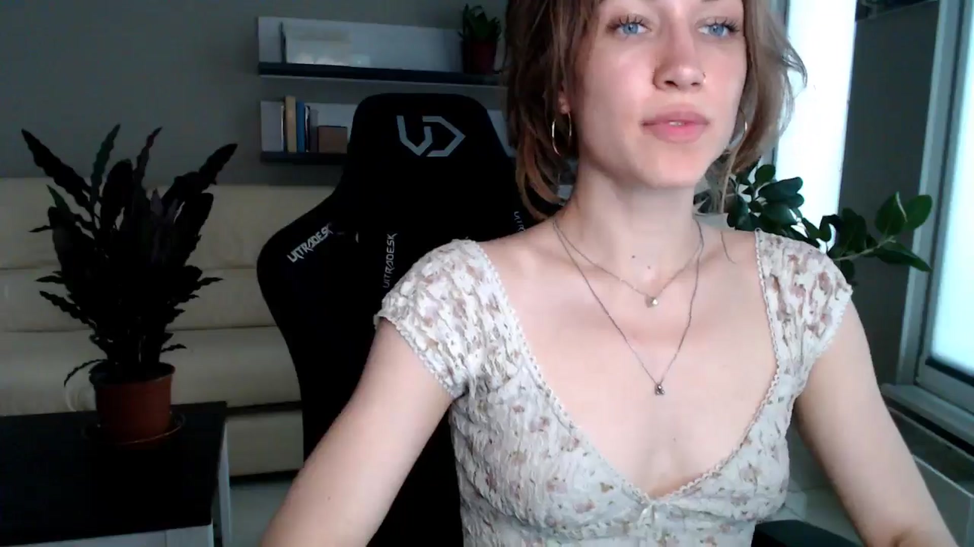 Gallery image thumbnail from GalaxyAnisia's myfreecams stream on, 06/10/2025, 16:54 image 14 of 20