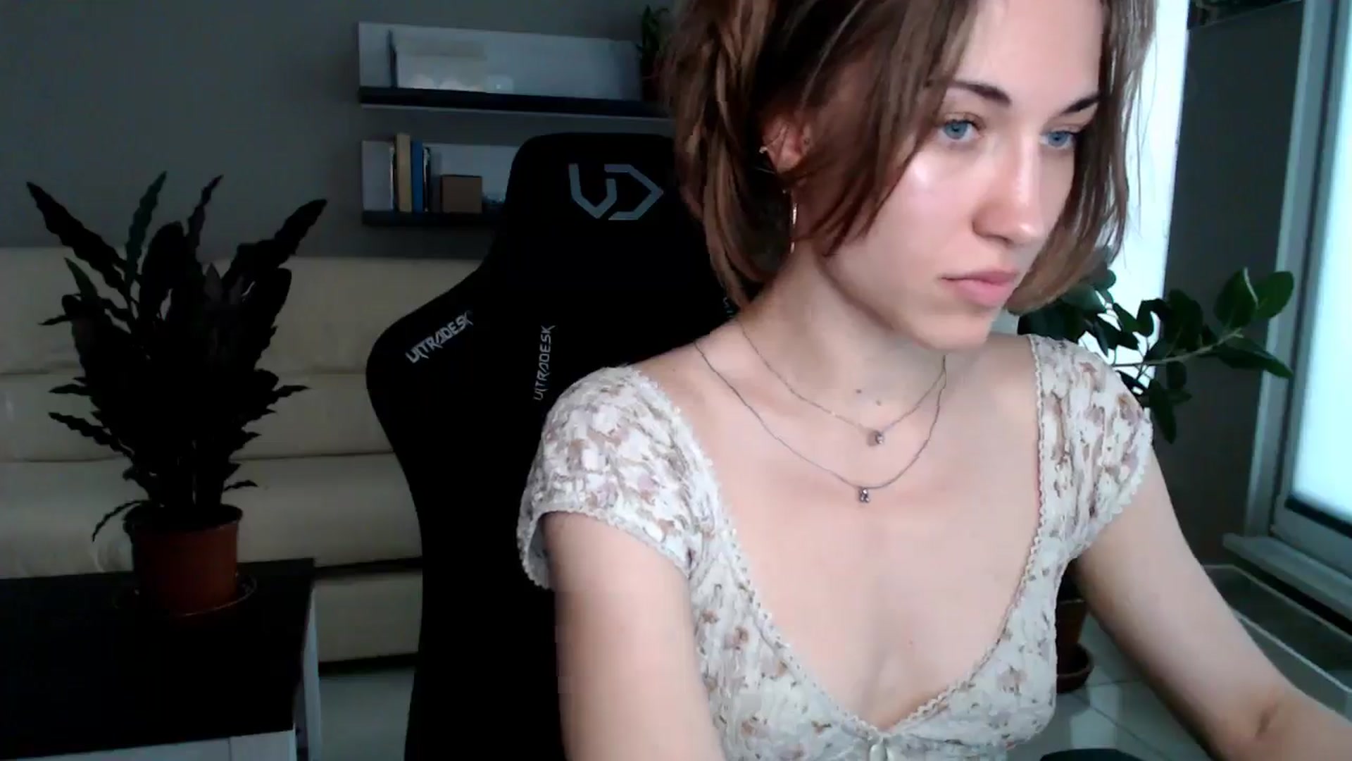 Gallery image thumbnail from GalaxyAnisia's myfreecams stream on, 06/10/2025, 16:54 image 8 of 20