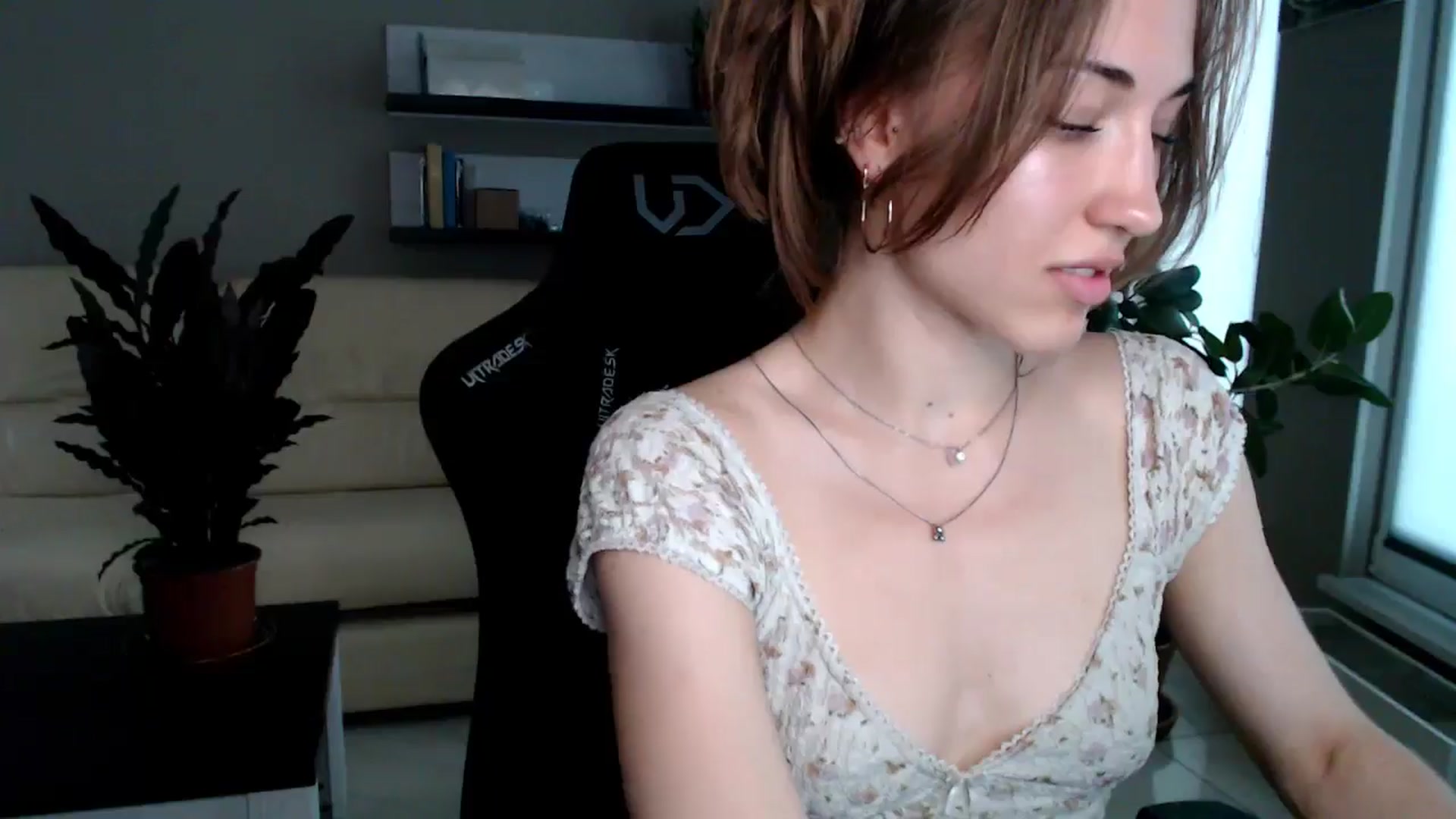 Gallery image thumbnail from GalaxyAnisia's myfreecams stream on, 06/10/2025, 16:54 image 10 of 20