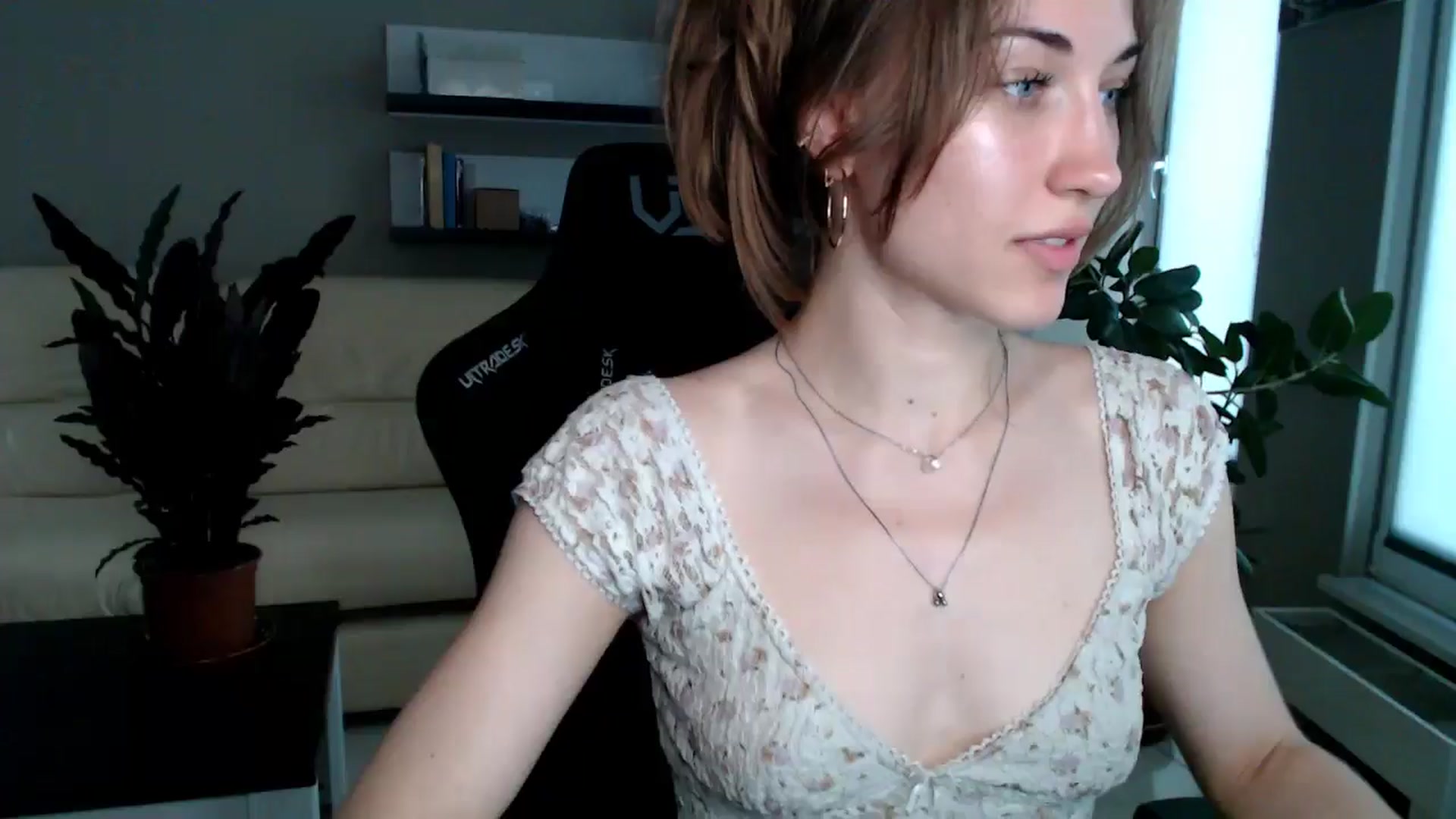 Gallery image thumbnail from GalaxyAnisia's myfreecams stream on, 06/10/2025, 16:54 image 15 of 20