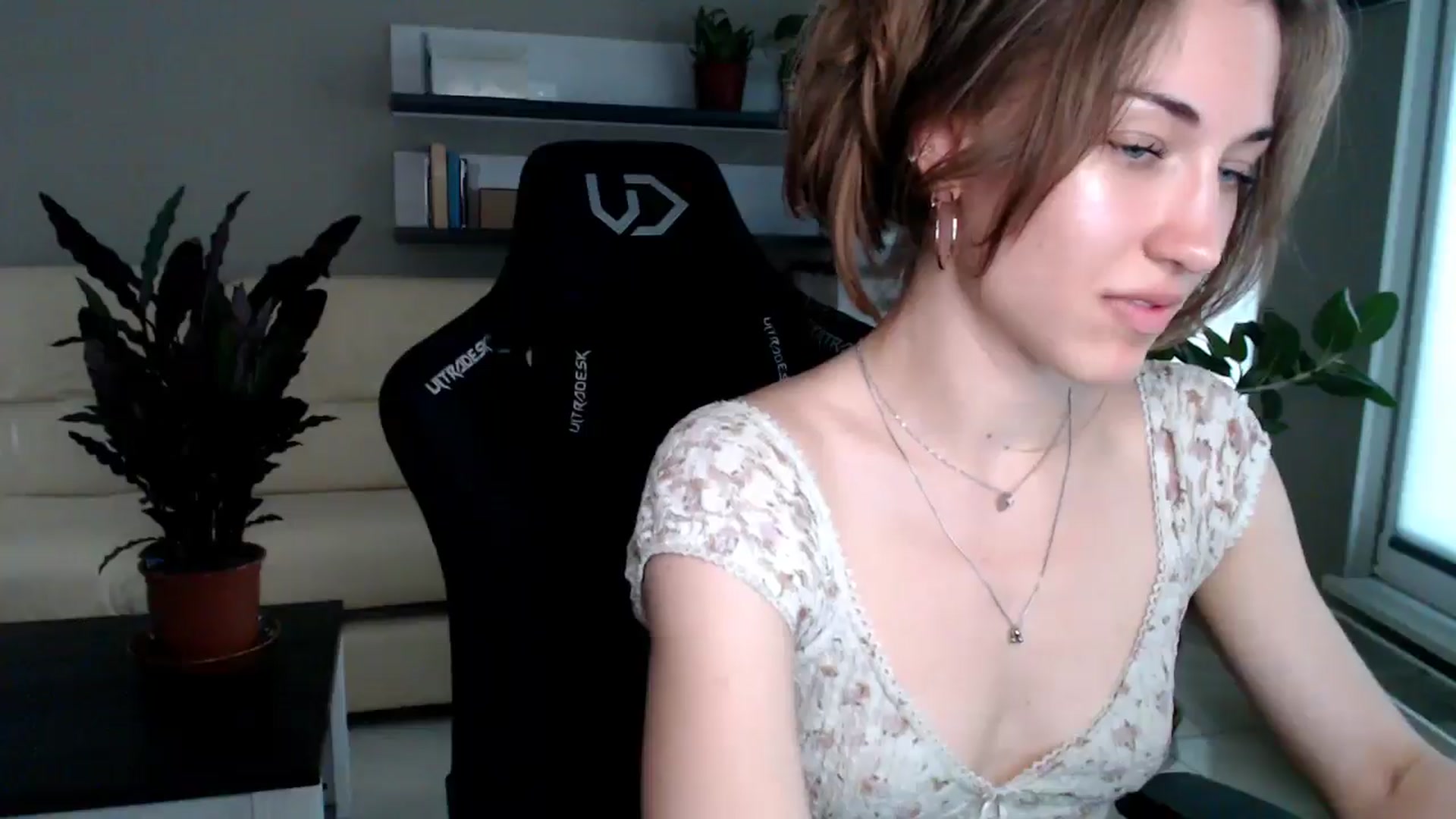 Gallery image thumbnail from GalaxyAnisia's myfreecams stream on, 06/10/2025, 16:54 image 18 of 20