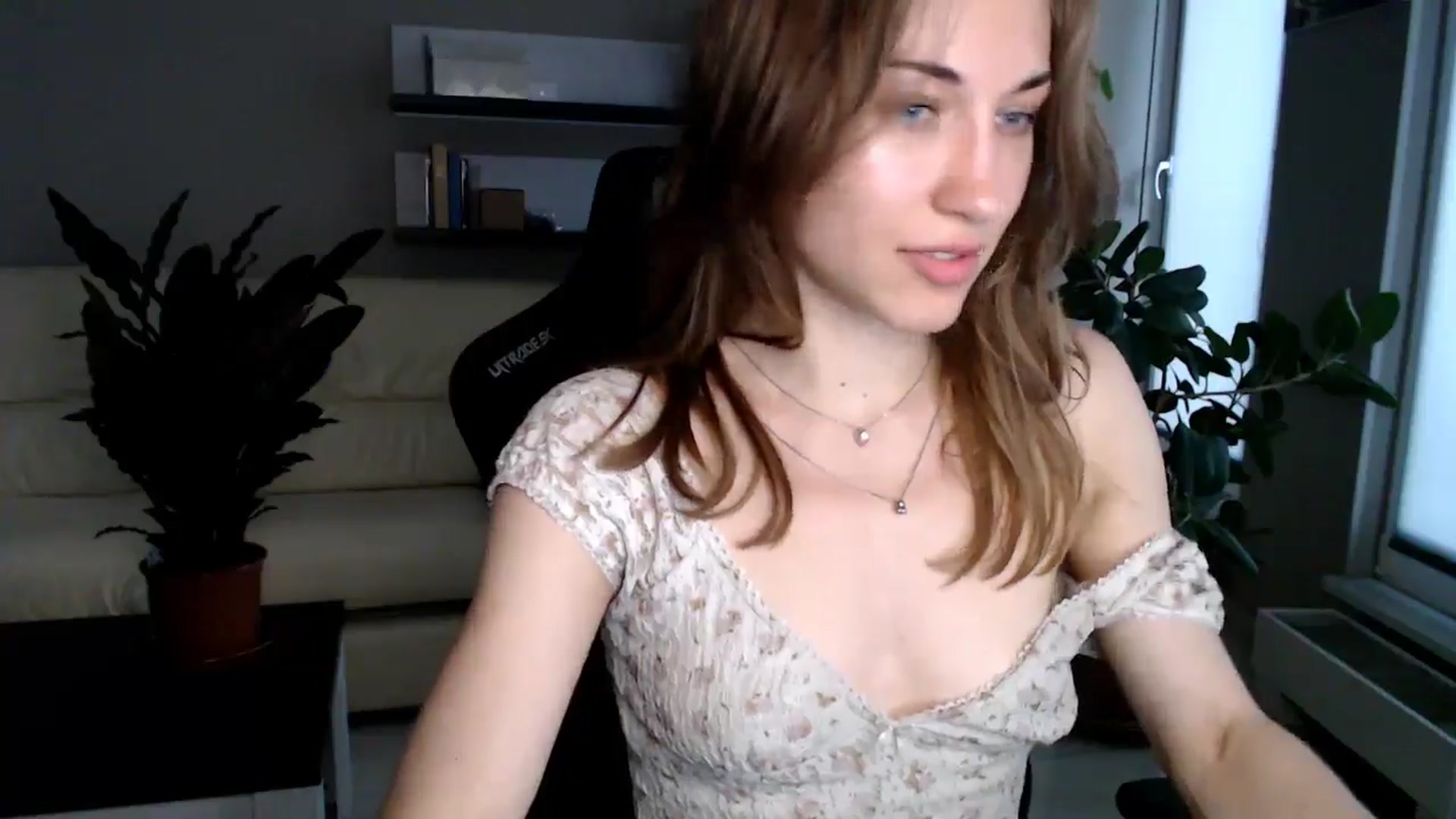 Gallery image thumbnail from GalaxyAnisia's myfreecams stream on, 06/10/2025, 18:27 image 12 of 20