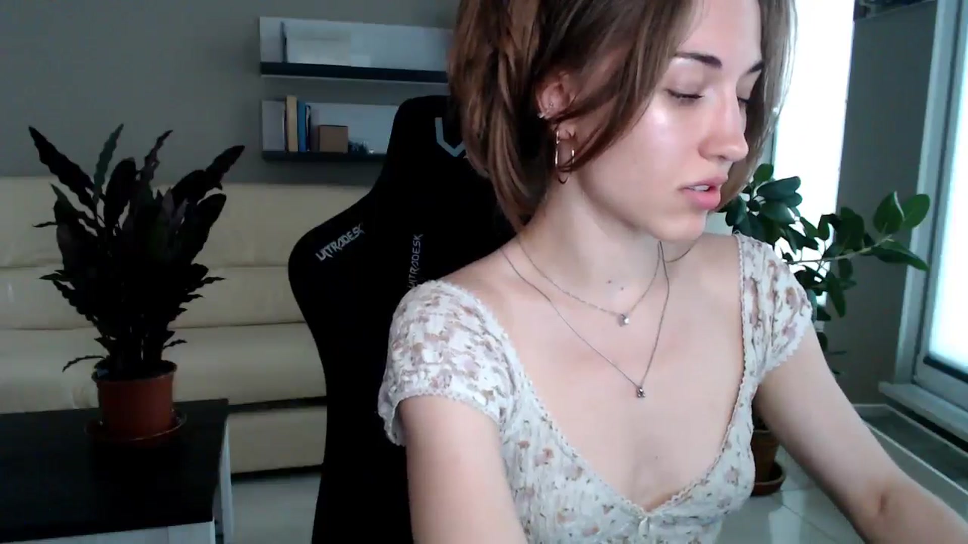 Gallery image thumbnail from GalaxyAnisia's myfreecams stream on, 06/10/2025, 18:27 image 3 of 20