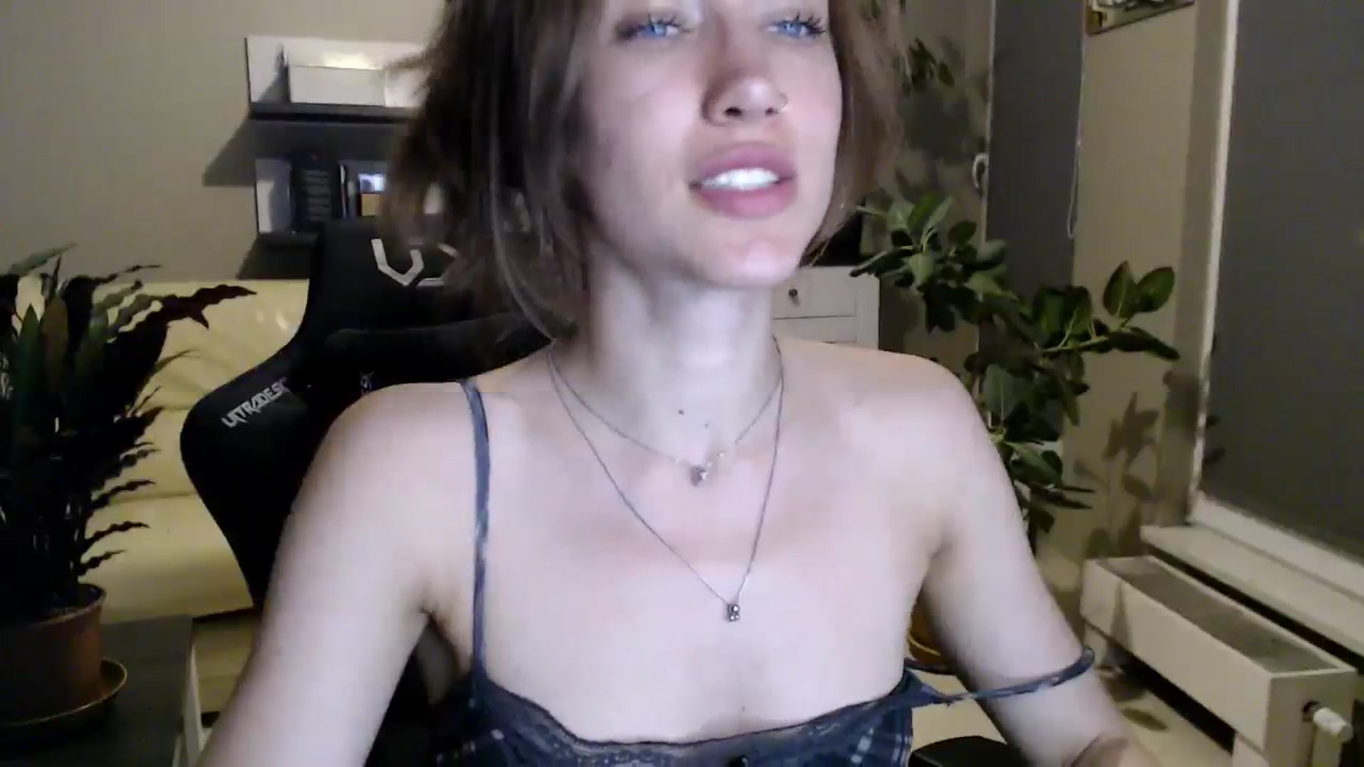Gallery image thumbnail from GalaxyAnisia's myfreecams stream on, 06/19/2025, 19:59 image 20 of 20
