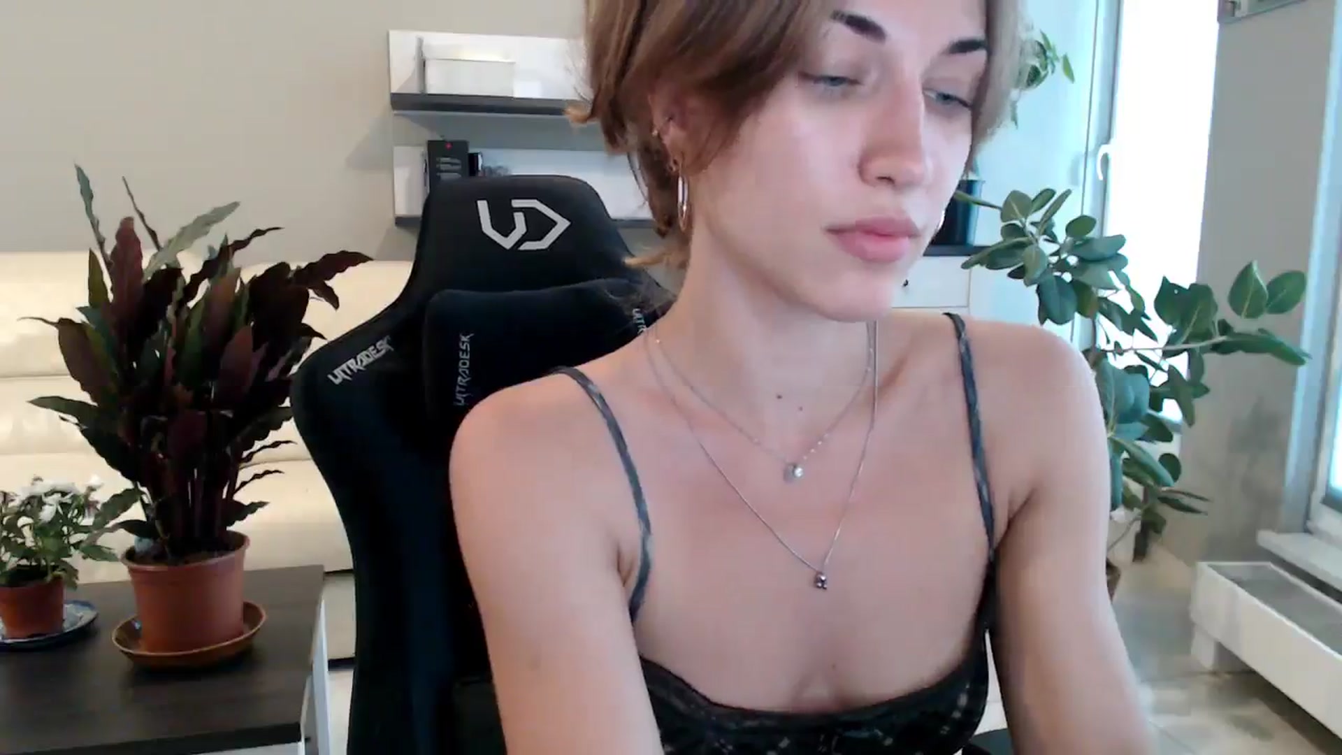 Gallery image thumbnail from GalaxyAnisia's myfreecams stream on, 06/24/2025, 17:39 image 7 of 20