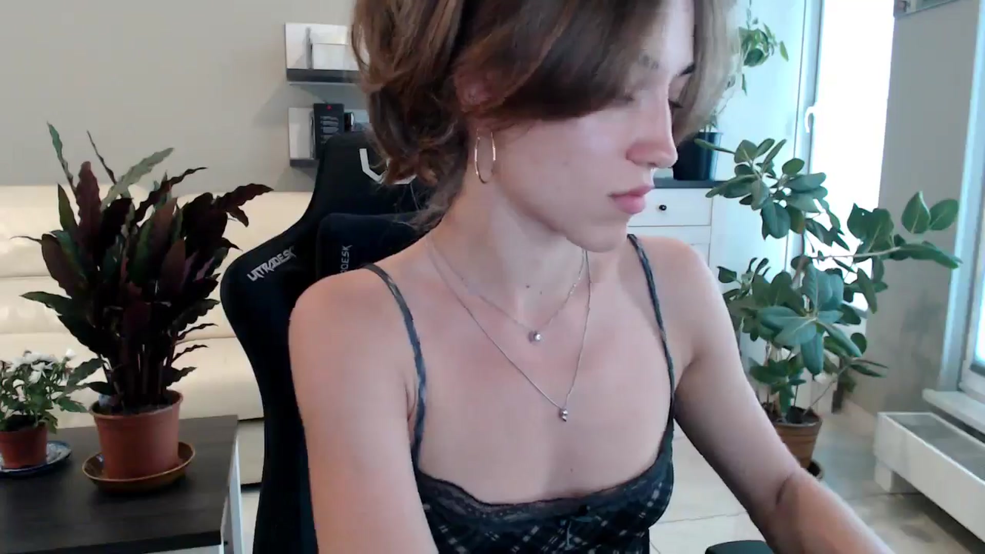 Gallery image thumbnail from GalaxyAnisia's myfreecams stream on, 06/24/2025, 17:39 image 11 of 20