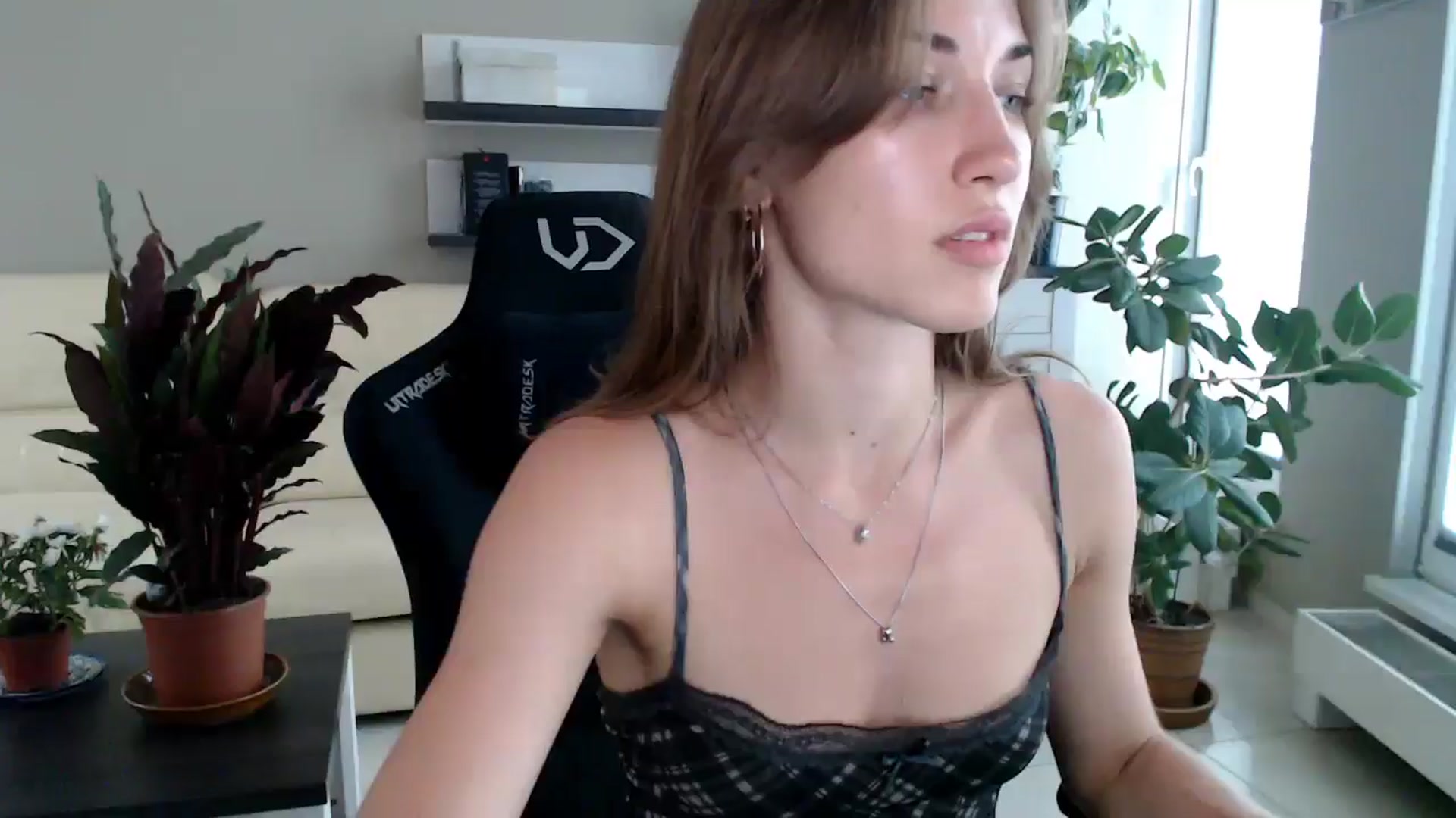Gallery image thumbnail from GalaxyAnisia's myfreecams stream on, 06/24/2025, 17:39 image 1 of 20