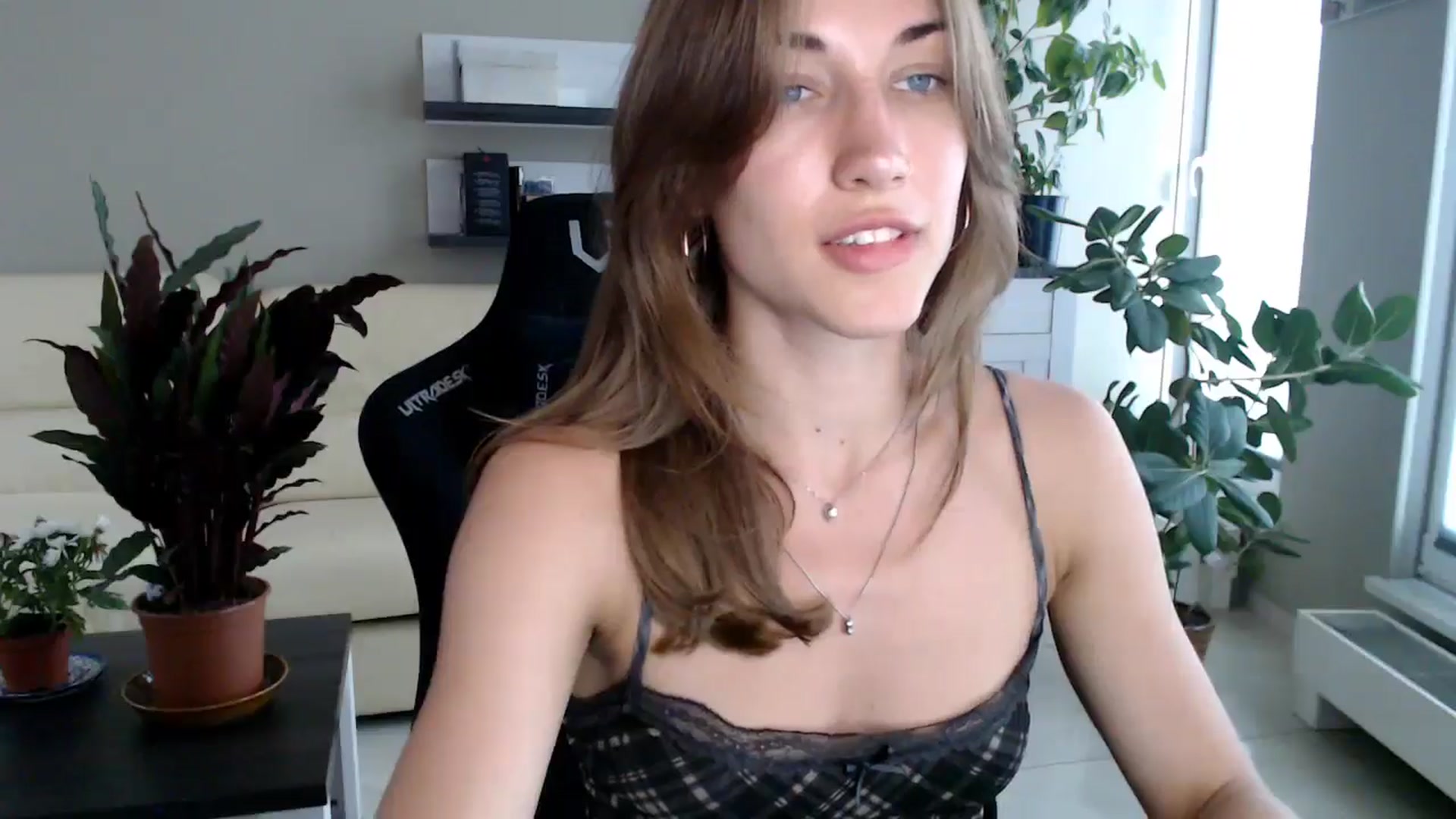Gallery image thumbnail from GalaxyAnisia's myfreecams stream on, 06/24/2025, 17:39 image 4 of 20