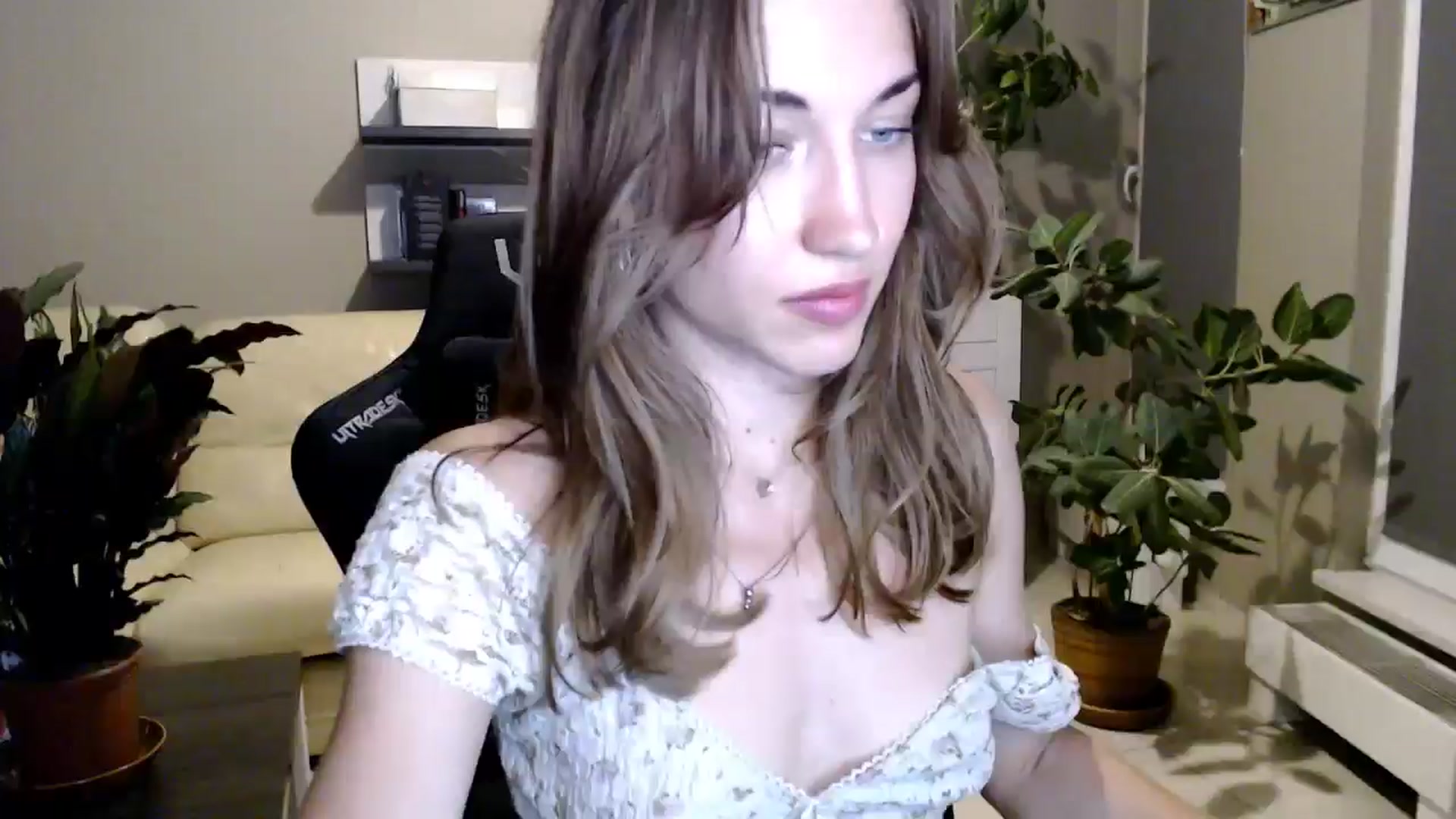 Gallery image thumbnail from GalaxyAnisia's myfreecams stream on, 06/25/2025, 23:56 image 1 of 20